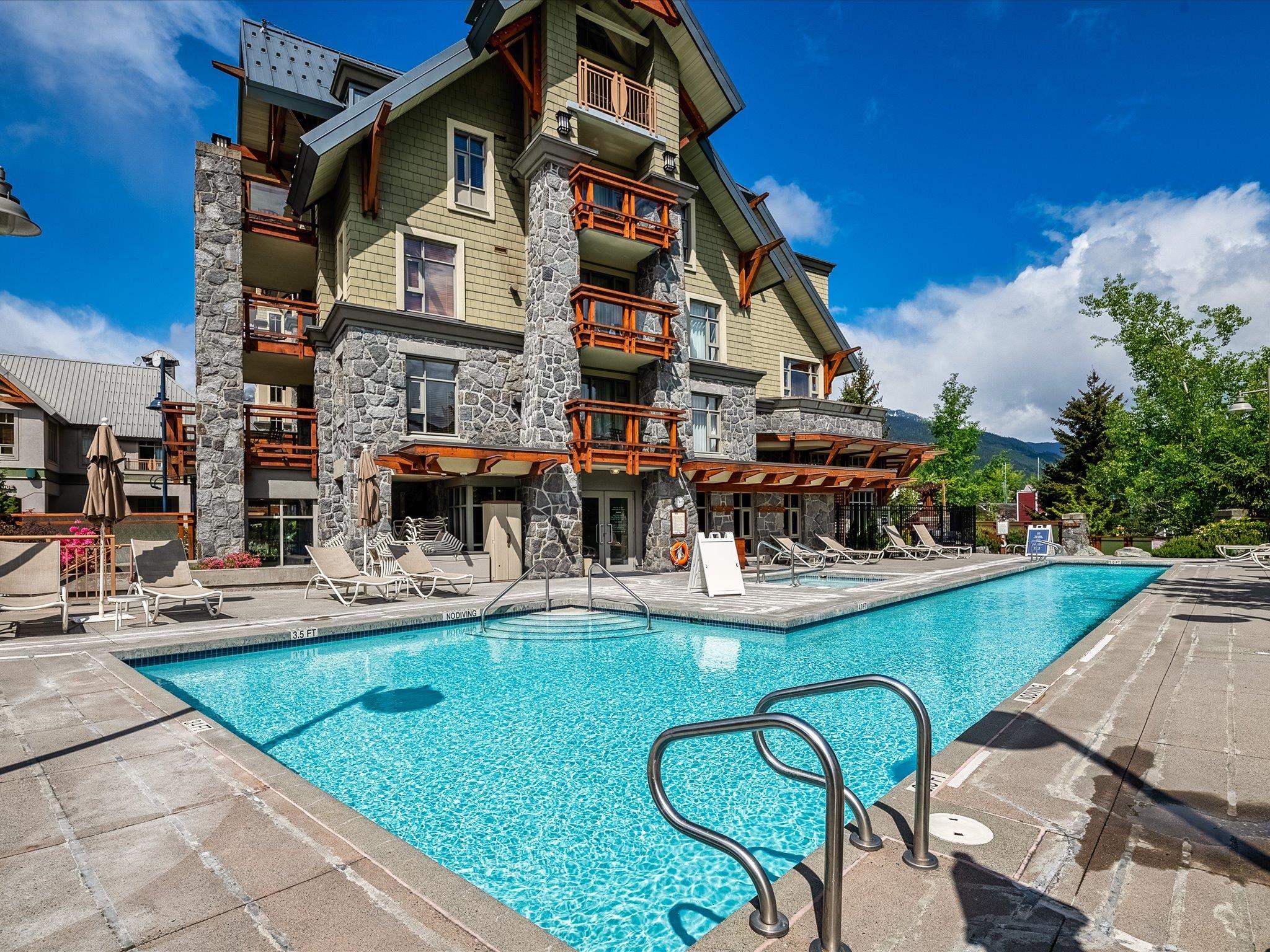 4299 BLACKCOMB, Whistler, British Columbia V8E 0X3, 1 Bedroom Bedrooms, ,1 BathroomBathrooms,Residential Attached,For Sale,BLACKCOMB,R2875549