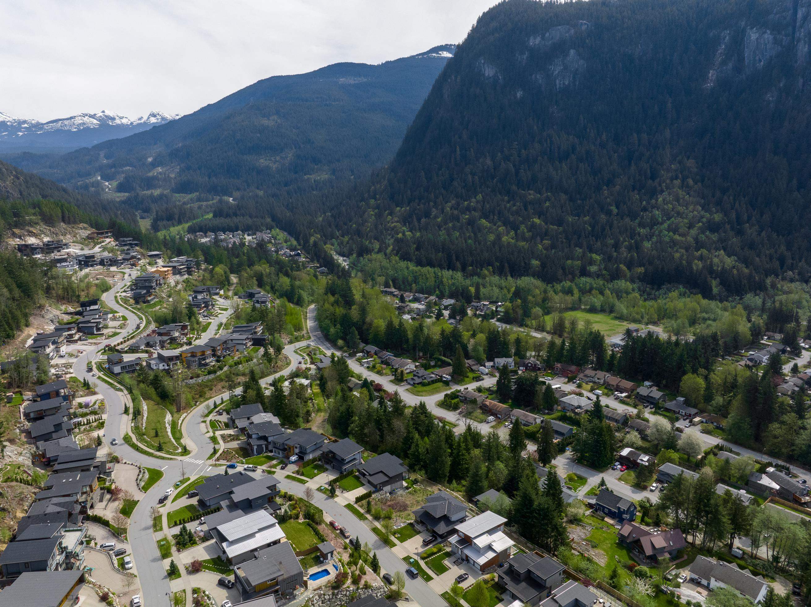 2098 CRUMPIT WOODS, Squamish, British Columbia, ,Land Only,For Sale,R2875625