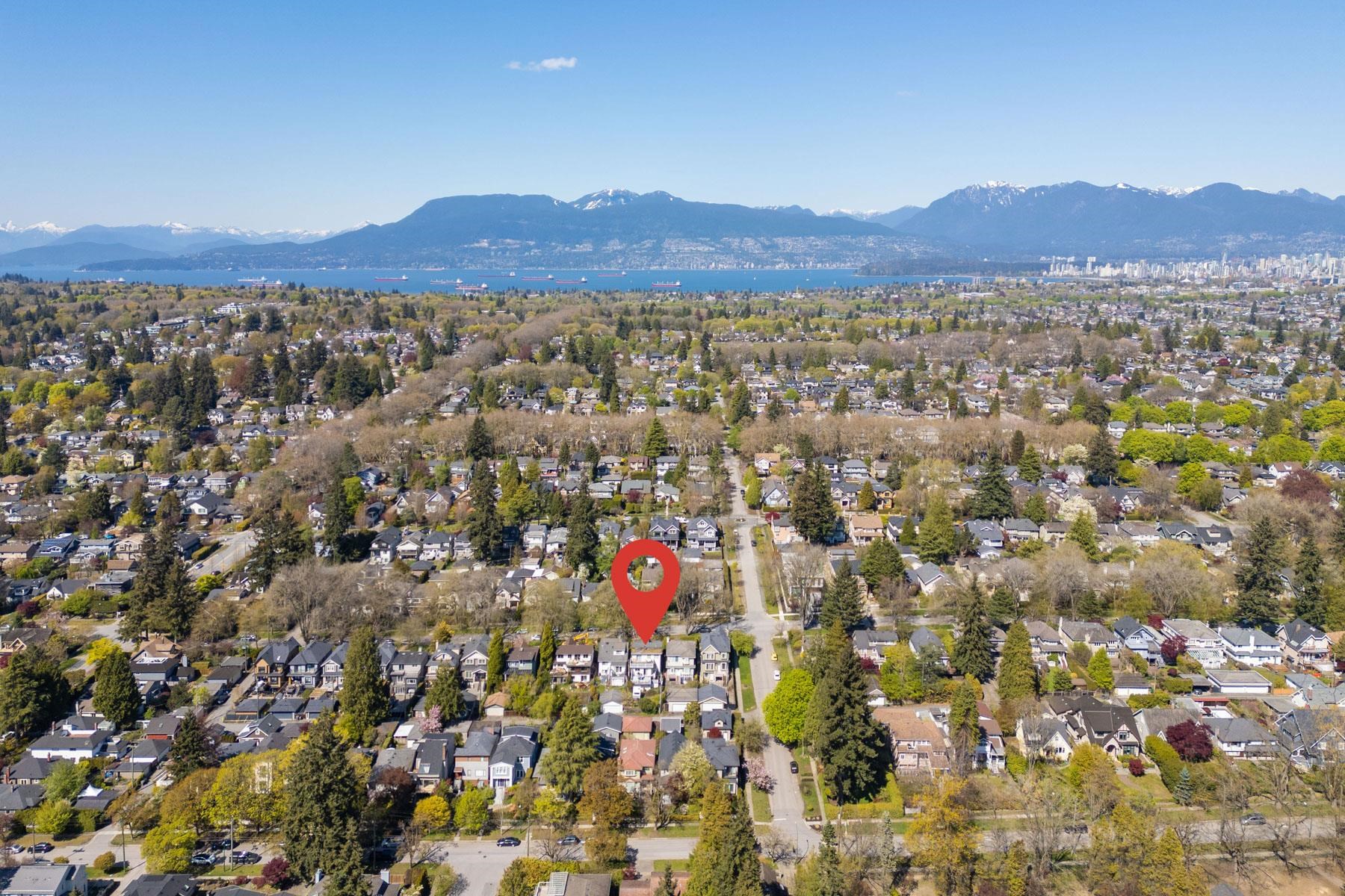 3218 W38TH AVENUE, Vancouver, British Columbia, 5 Bedrooms Bedrooms, ,3 BathroomsBathrooms,Residential Detached,For Sale,R2875825