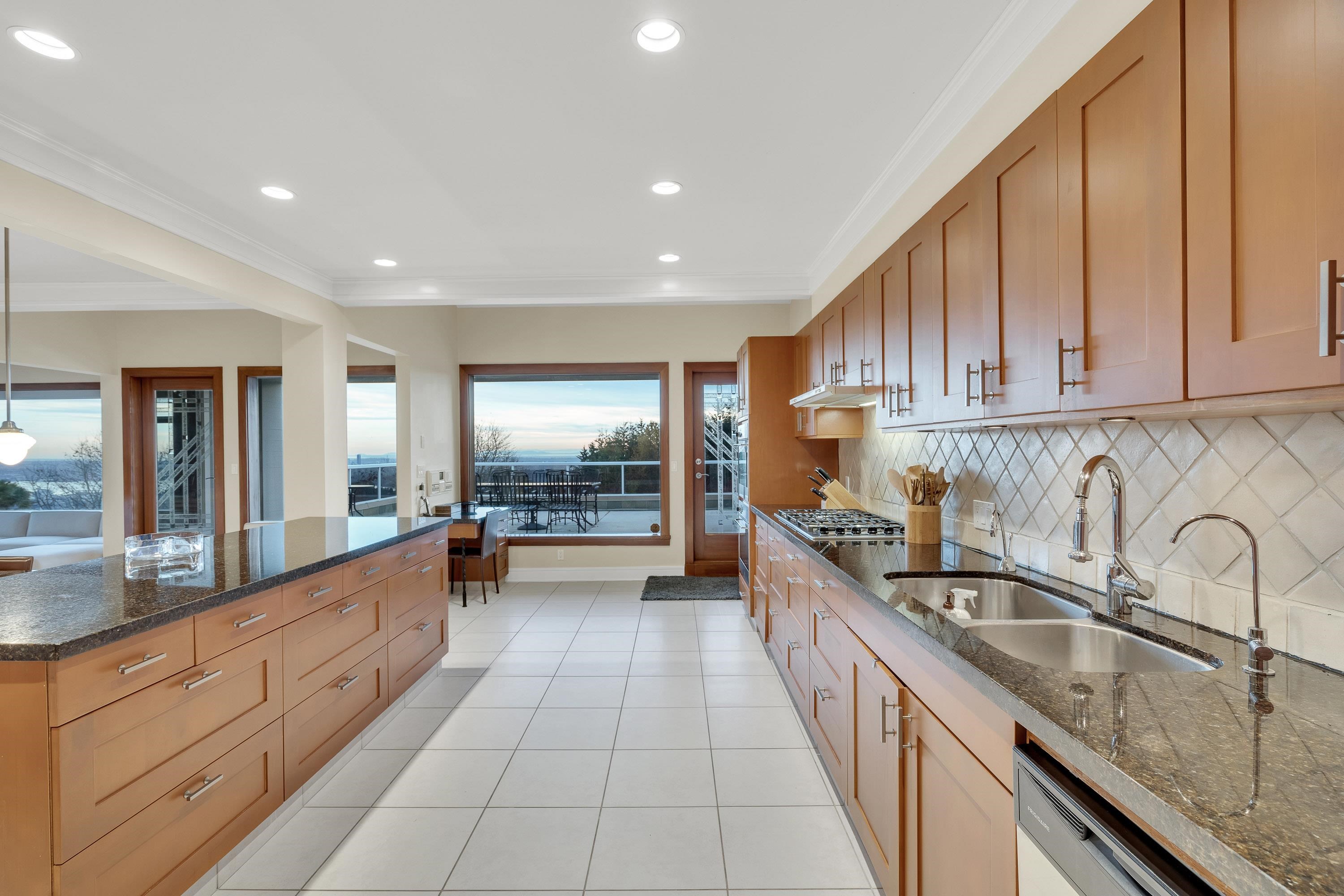 Listing image of 1035 KING GEORGES WAY