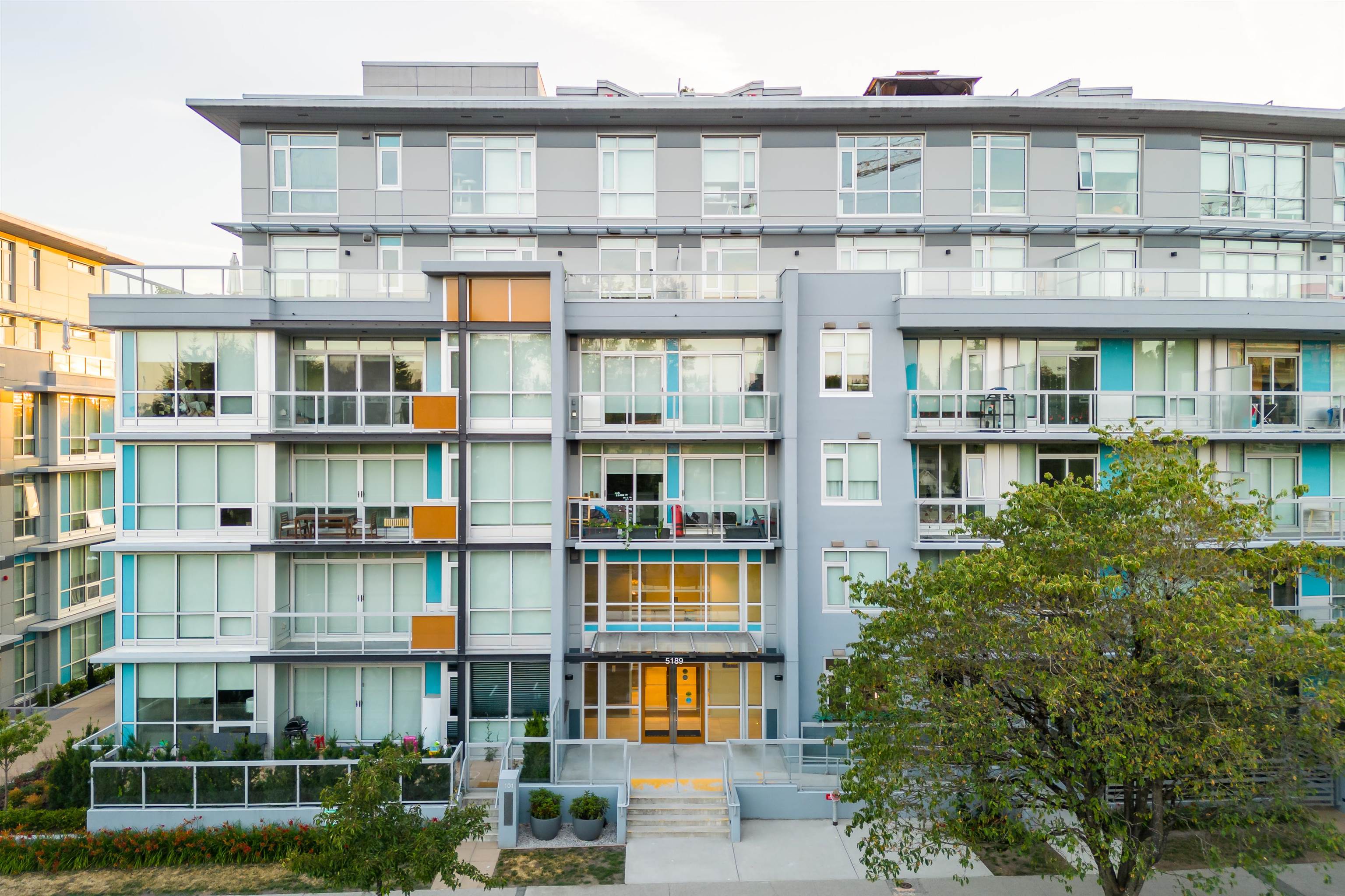 Listing image of 212 5189 CAMBIE STREET