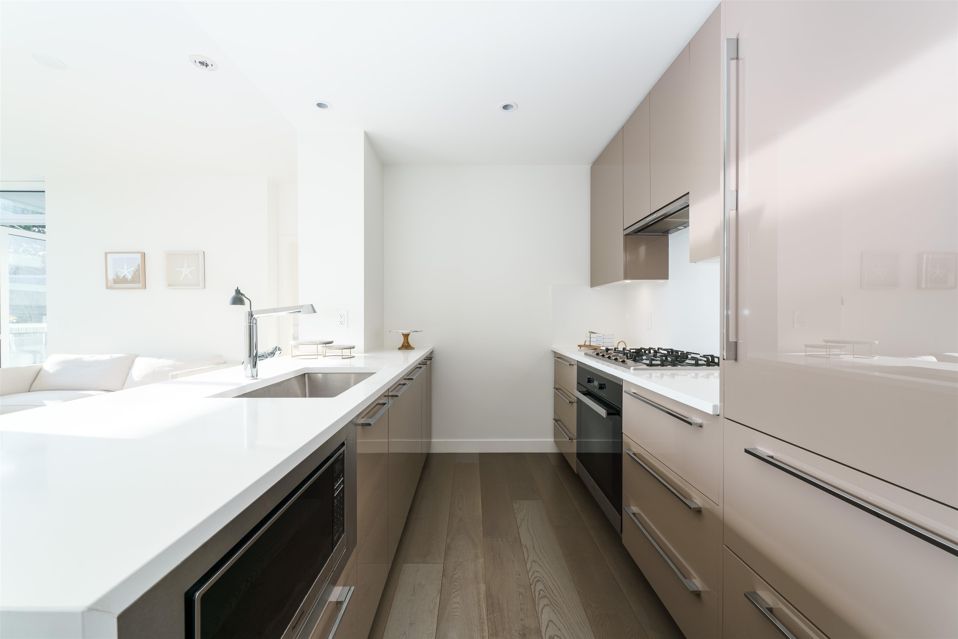 Listing image of 212 5189 CAMBIE STREET