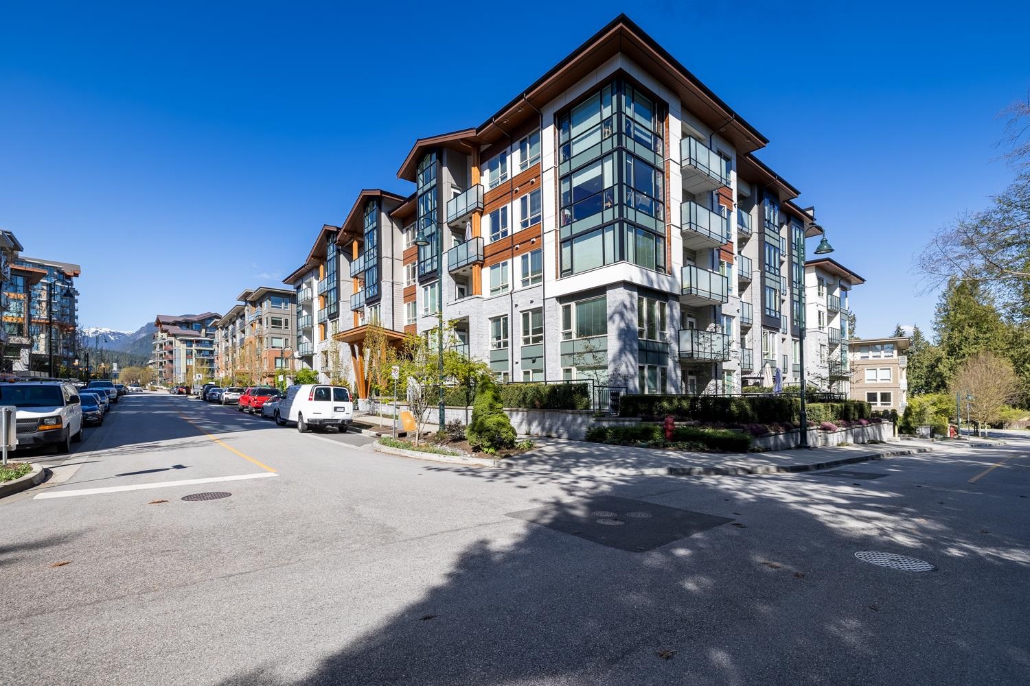 2632 LIBRARY, North Vancouver, British Columbia V7J 0B8, 2 Bedrooms Bedrooms, ,2 BathroomsBathrooms,Residential Attached,For Sale,LIBRARY,R2875928