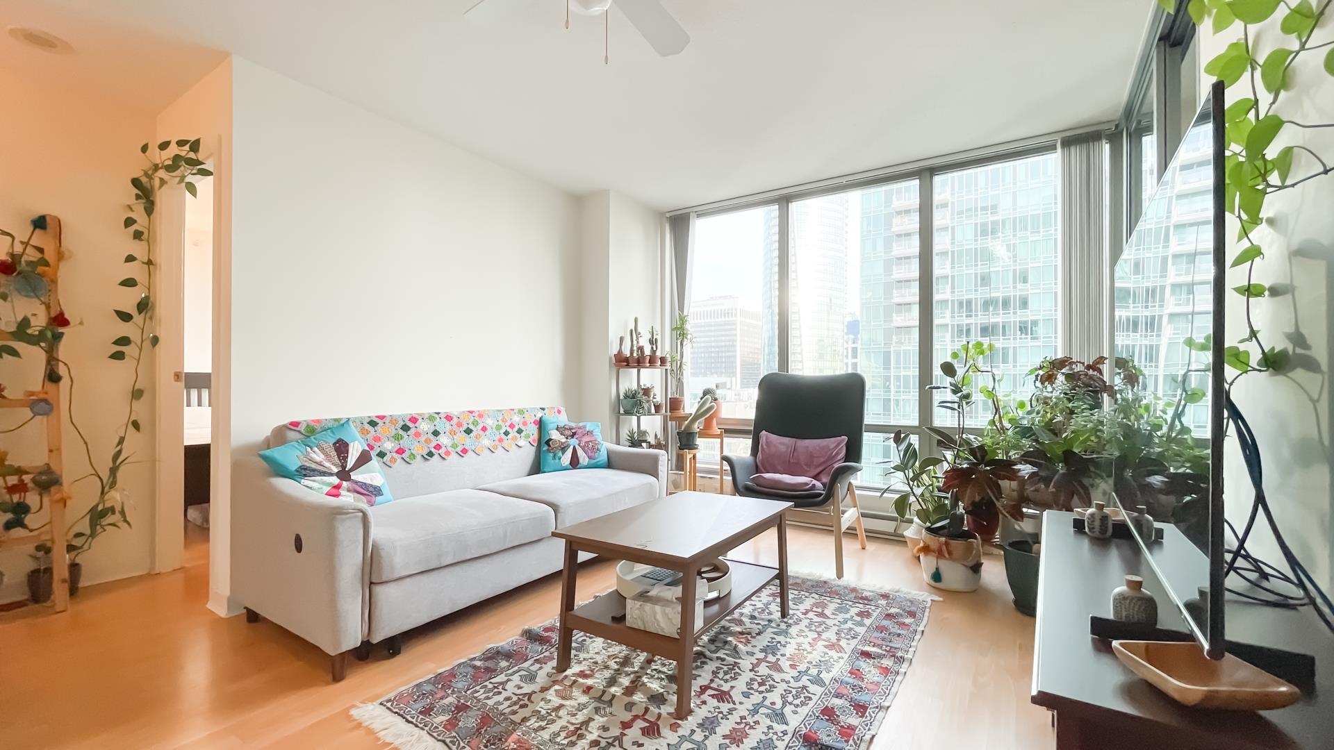 2605-1288 WGEORGIA STREET, Vancouver, British Columbia, 1 Bedroom Bedrooms, ,1 BathroomBathrooms,Residential Attached,For Sale,R2875949