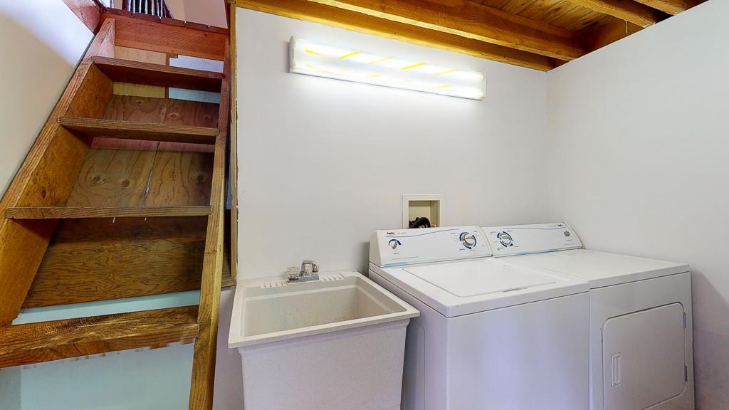 722 WEST BAY ROAD, Gambier Island, British Columbia, 3 Bedrooms Bedrooms, ,1 BathroomBathrooms,Residential Detached,For Sale,R2875967