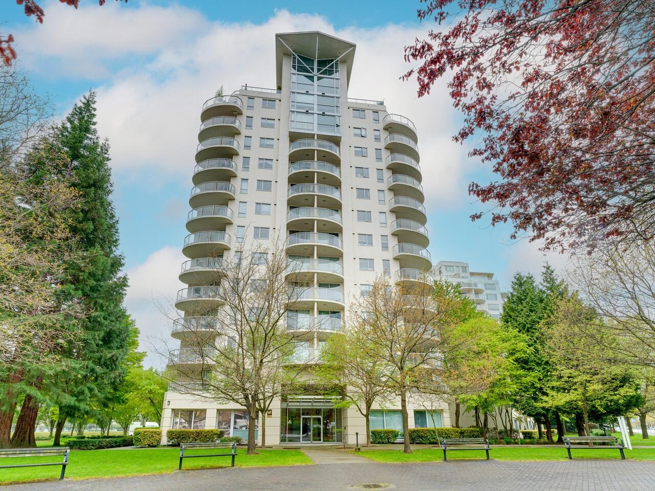 602-7760 GRANVILLE AVENUE, Richmond, British Columbia, 1 Bedroom Bedrooms, ,2 BathroomsBathrooms,Residential Attached,For Sale,R2876051