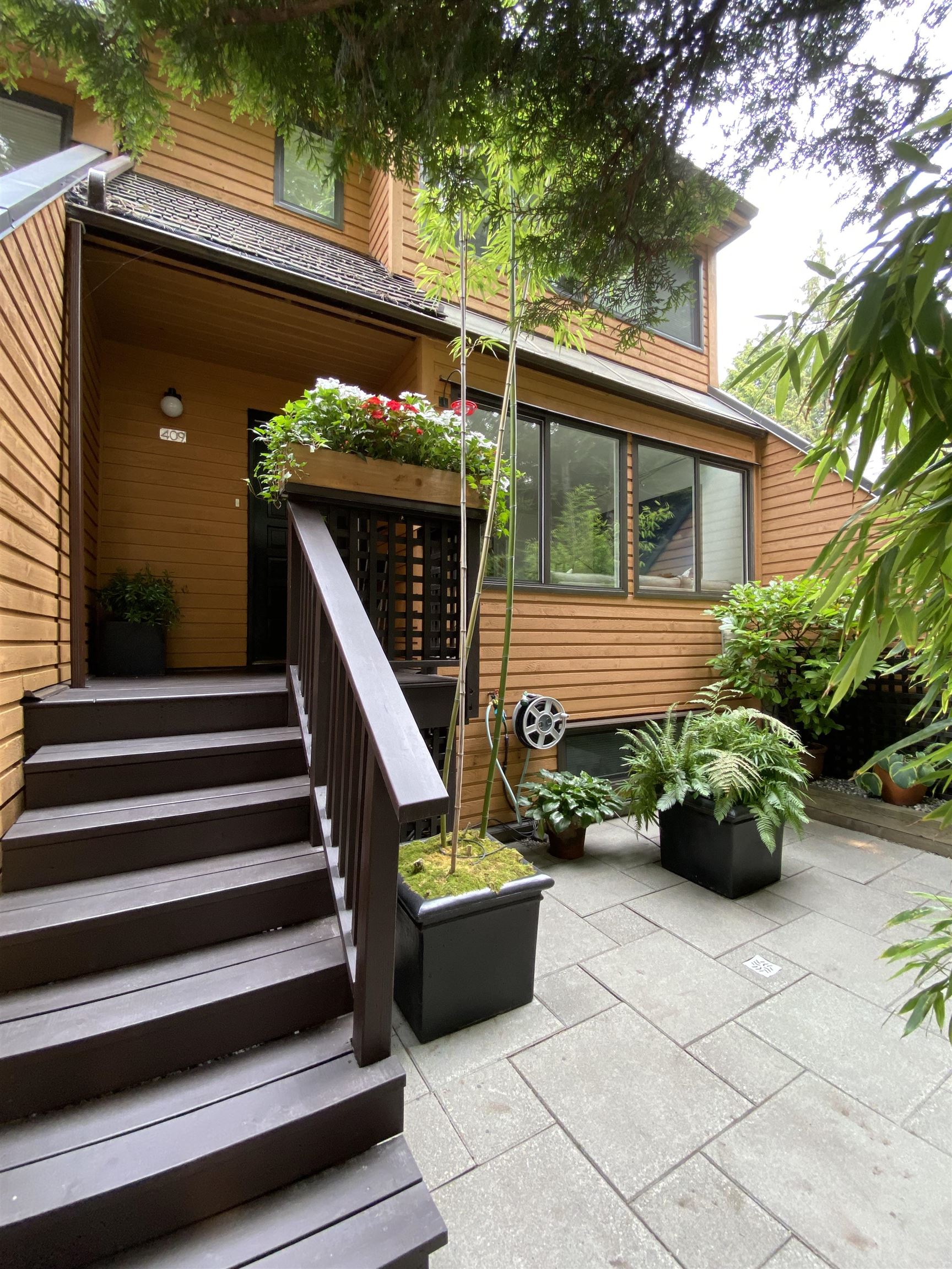 Lower Lonsdale Townhouse for sale:  3 bedroom 1,883 sq.ft. (Listed 2106-02-06)