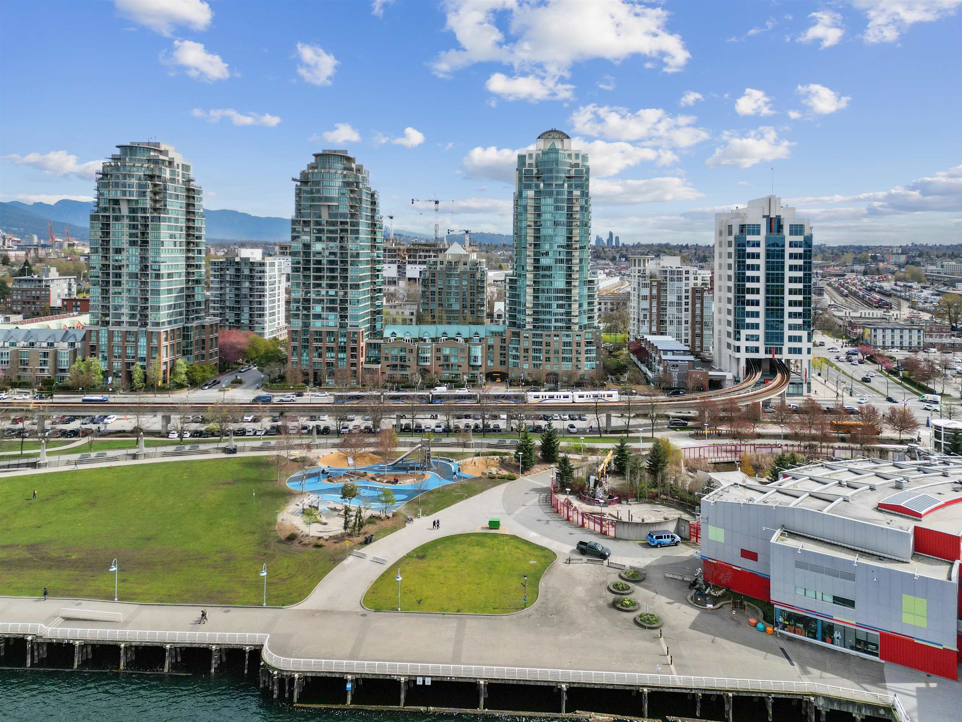 1255 MAIN, Vancouver, British Columbia V6A 4G5, 2 Bedrooms Bedrooms, ,2 BathroomsBathrooms,Residential Attached,For Sale,MAIN,R2876282