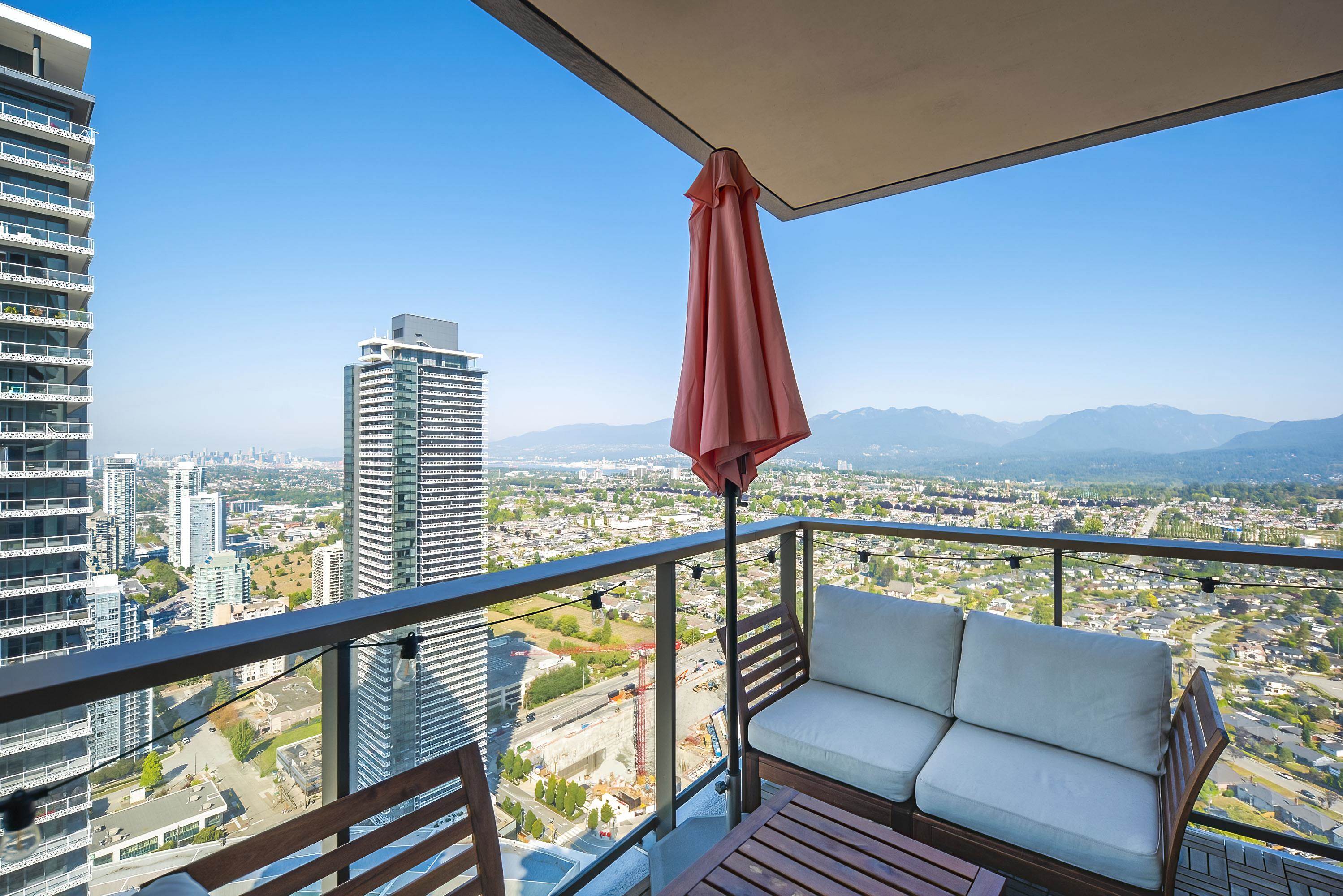 4650 BRENTWOOD, Burnaby, British Columbia V5C 0M3, 2 Bedrooms Bedrooms, ,2 BathroomsBathrooms,Residential Attached,For Sale,BRENTWOOD,R2876440