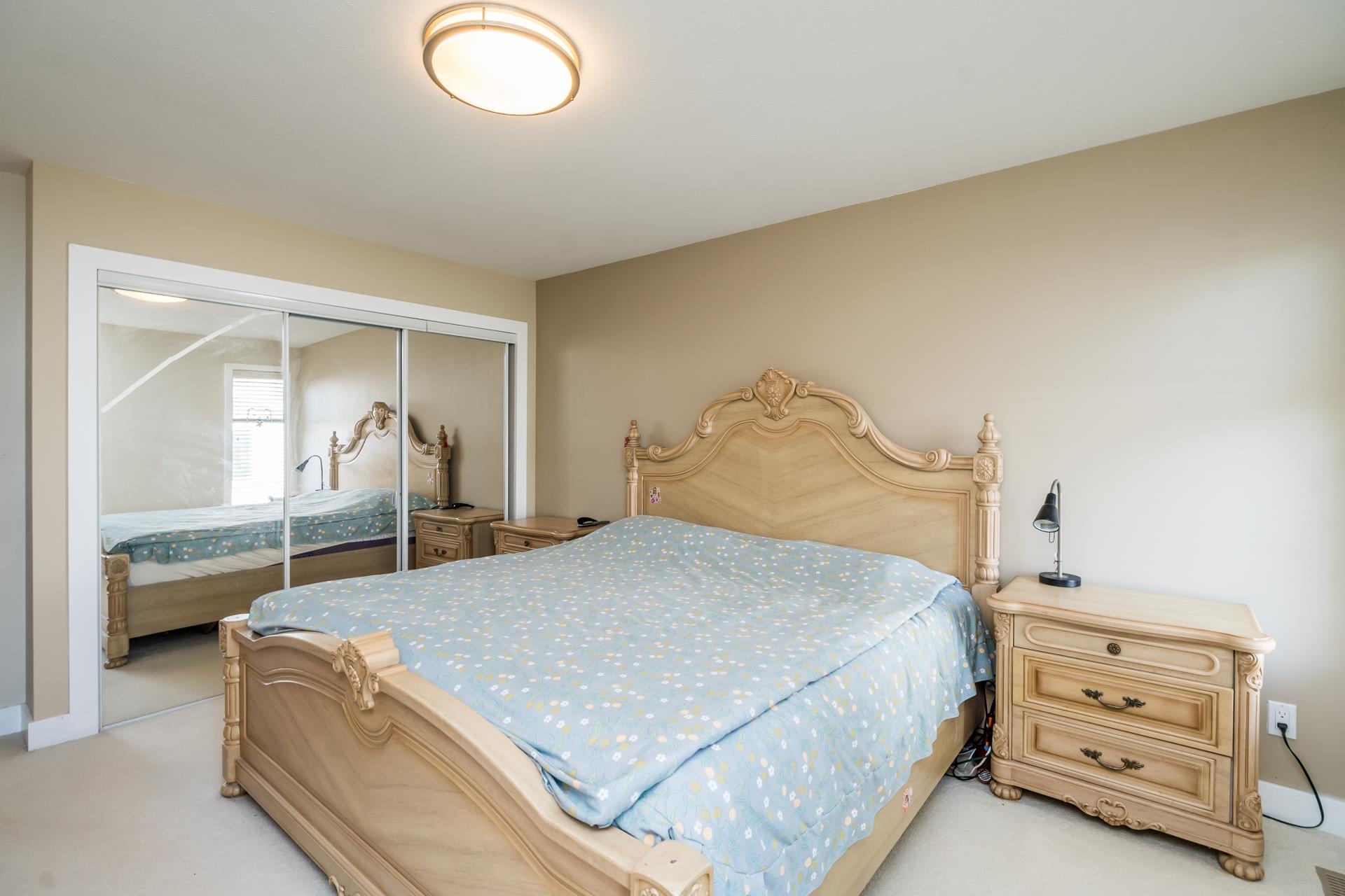 14309 19A AVENUE, Surrey, British Columbia, 2 Bedrooms Bedrooms, ,2 BathroomsBathrooms,Residential Detached,For Sale,R2876738