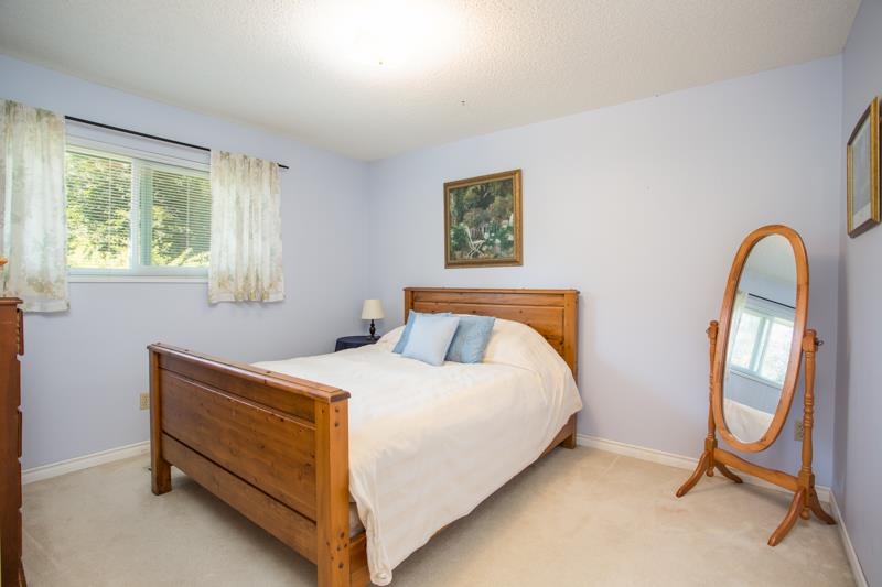 12824 22 AVENUE, Surrey, British Columbia, 3 Bedrooms Bedrooms, ,3 BathroomsBathrooms,Residential Detached,For Sale,R2877018