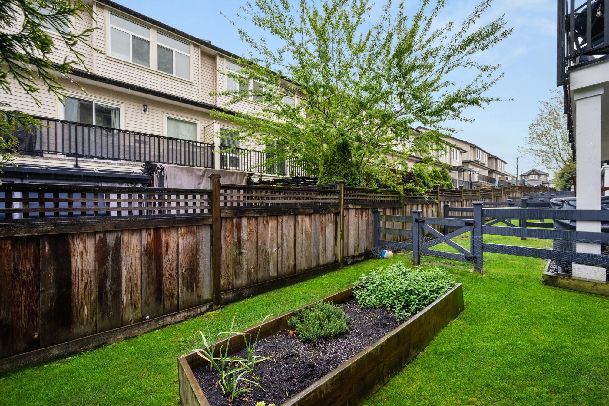 1-7238 189 STREET, Surrey, British Columbia V4N 5Y8, 2 Bedrooms Bedrooms, ,2 BathroomsBathrooms,Residential Attached,For Sale,R2877298