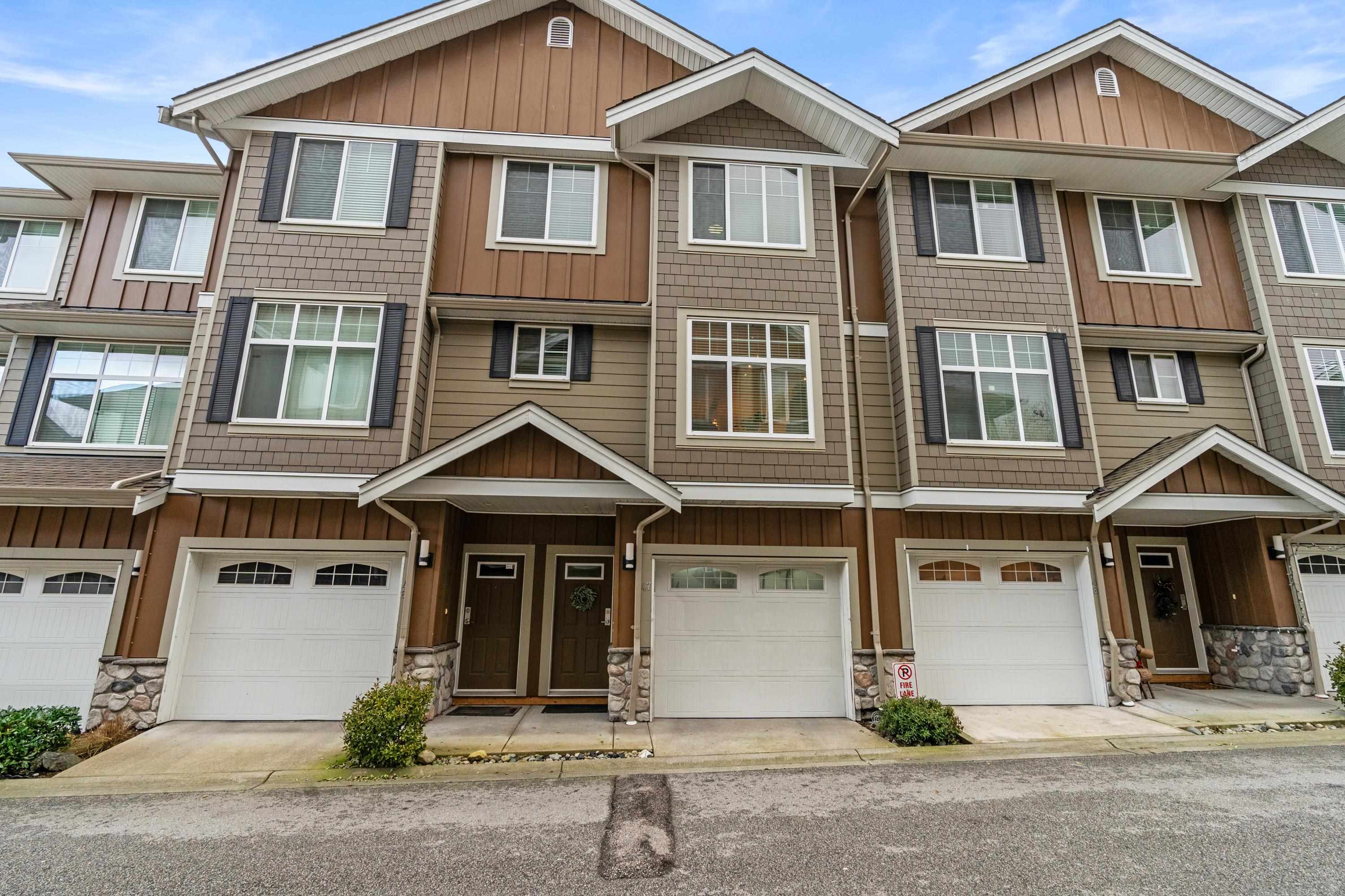 47-3009 156 STREET, Surrey, British Columbia, 3 Bedrooms Bedrooms, ,3 BathroomsBathrooms,Residential Attached,For Sale,R2877594