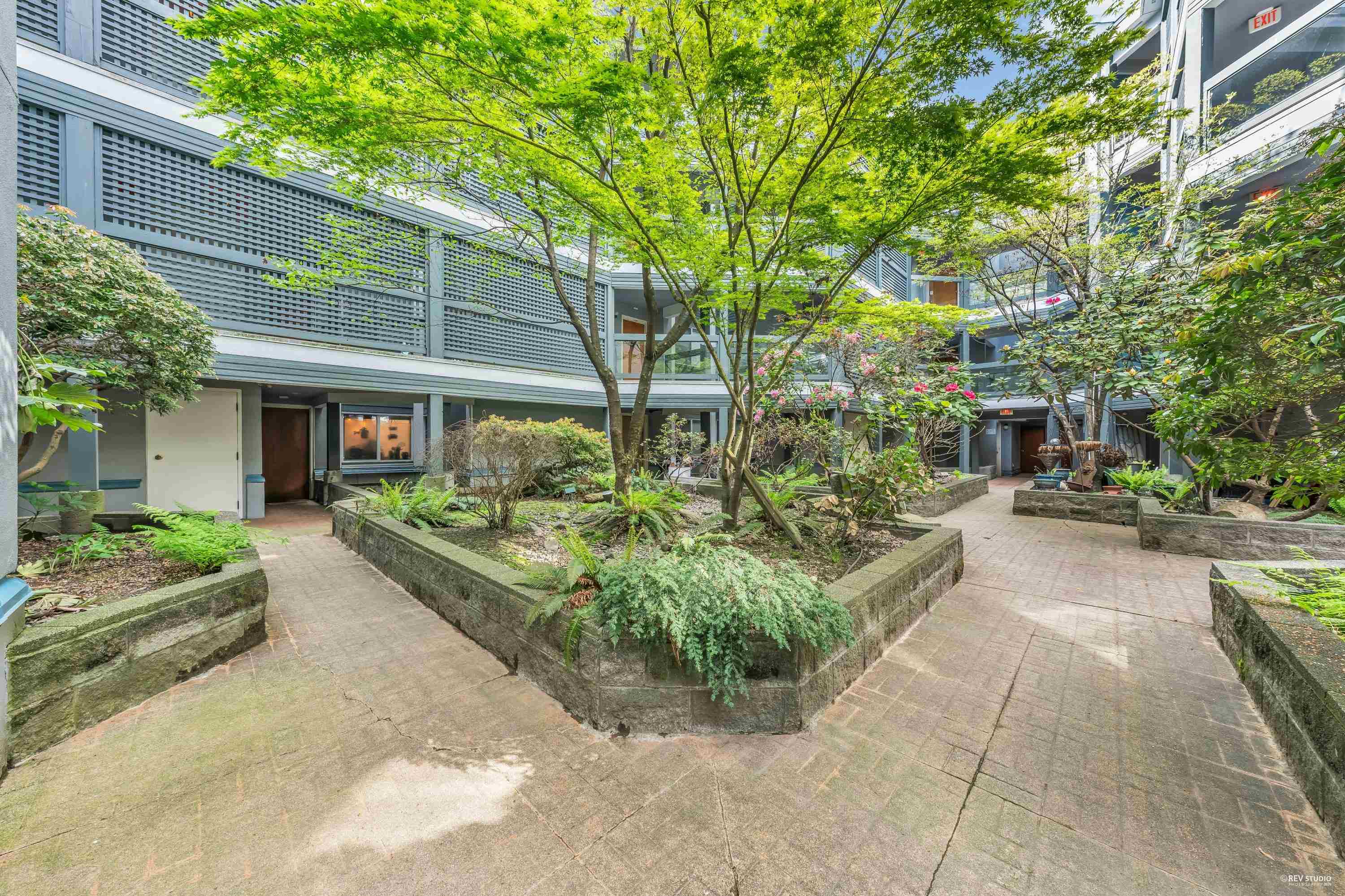 205-1355 W4TH AVENUE, Vancouver, British Columbia, 1 Bedroom Bedrooms, ,1 BathroomBathrooms,Residential Attached,For Sale,R2877639