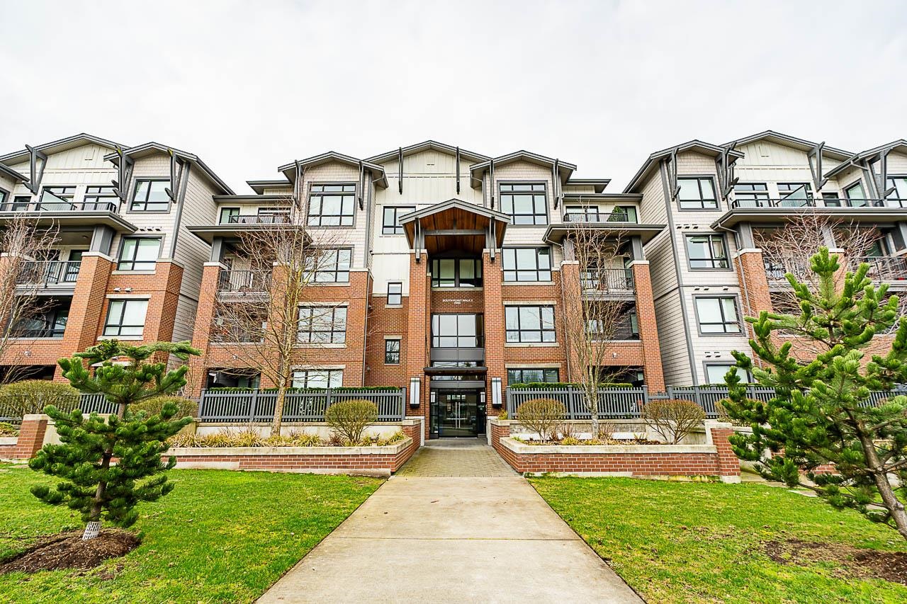 213-2960 151 STREET, Surrey, British Columbia, 2 Bedrooms Bedrooms, ,2 BathroomsBathrooms,Residential Attached,For Sale,R2877850