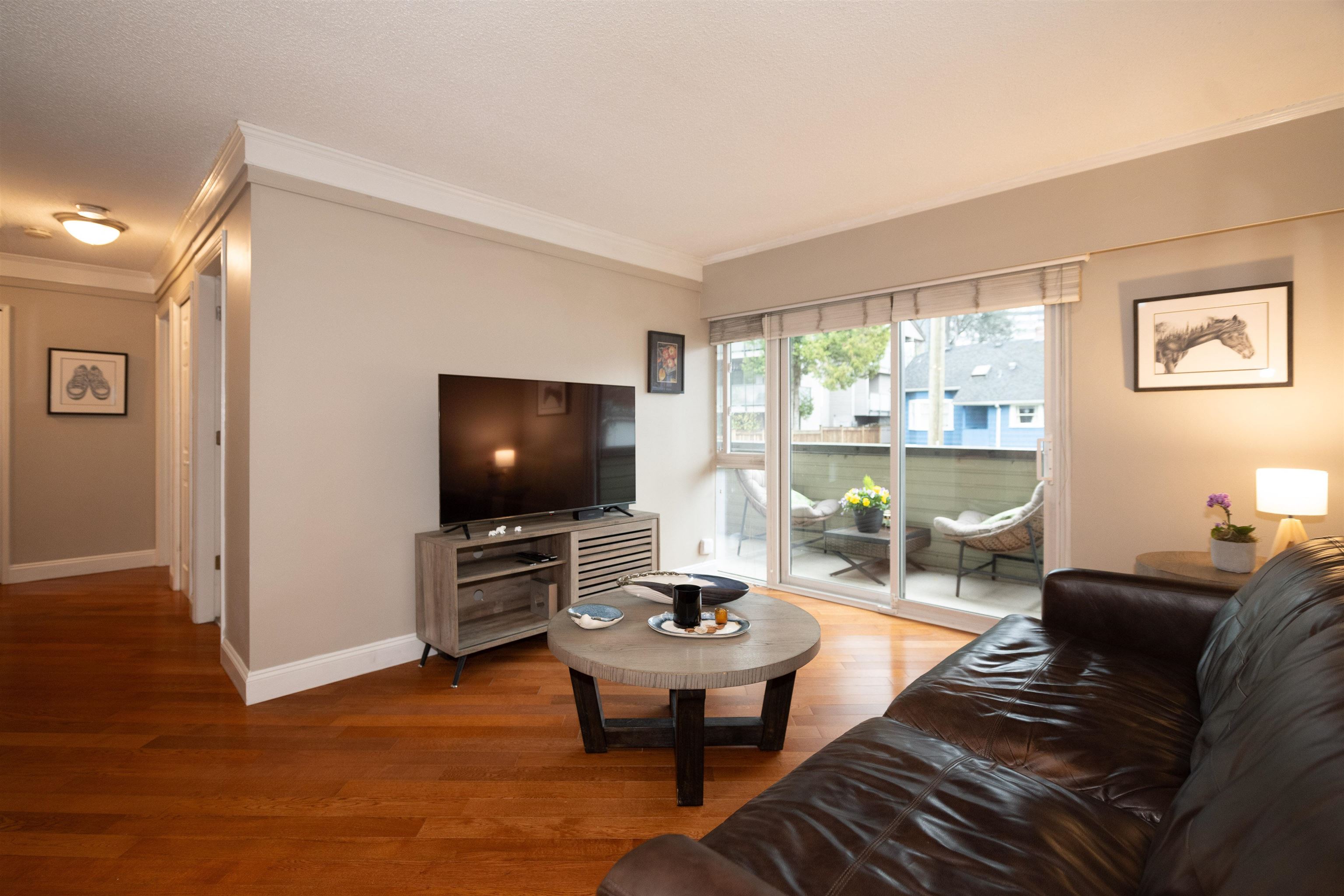206-1424 WALNUT STREET, Vancouver, British Columbia, 1 Bedroom Bedrooms, ,1 BathroomBathrooms,Residential Attached,For Sale,R2877901