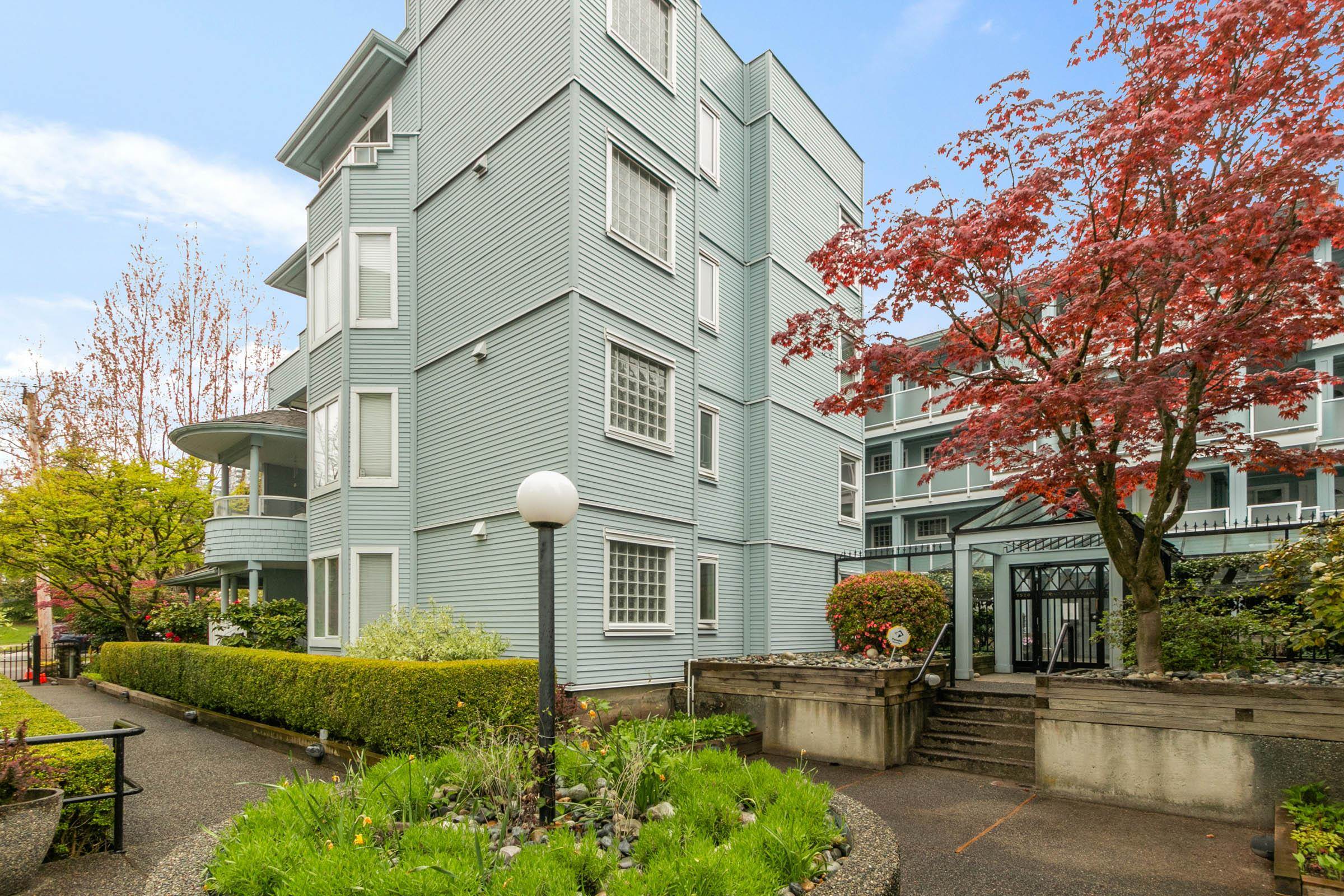 302-7520 COLUMBIA STREET, Vancouver, British Columbia, 2 Bedrooms Bedrooms, ,2 BathroomsBathrooms,Residential Attached,For Sale,R2878080