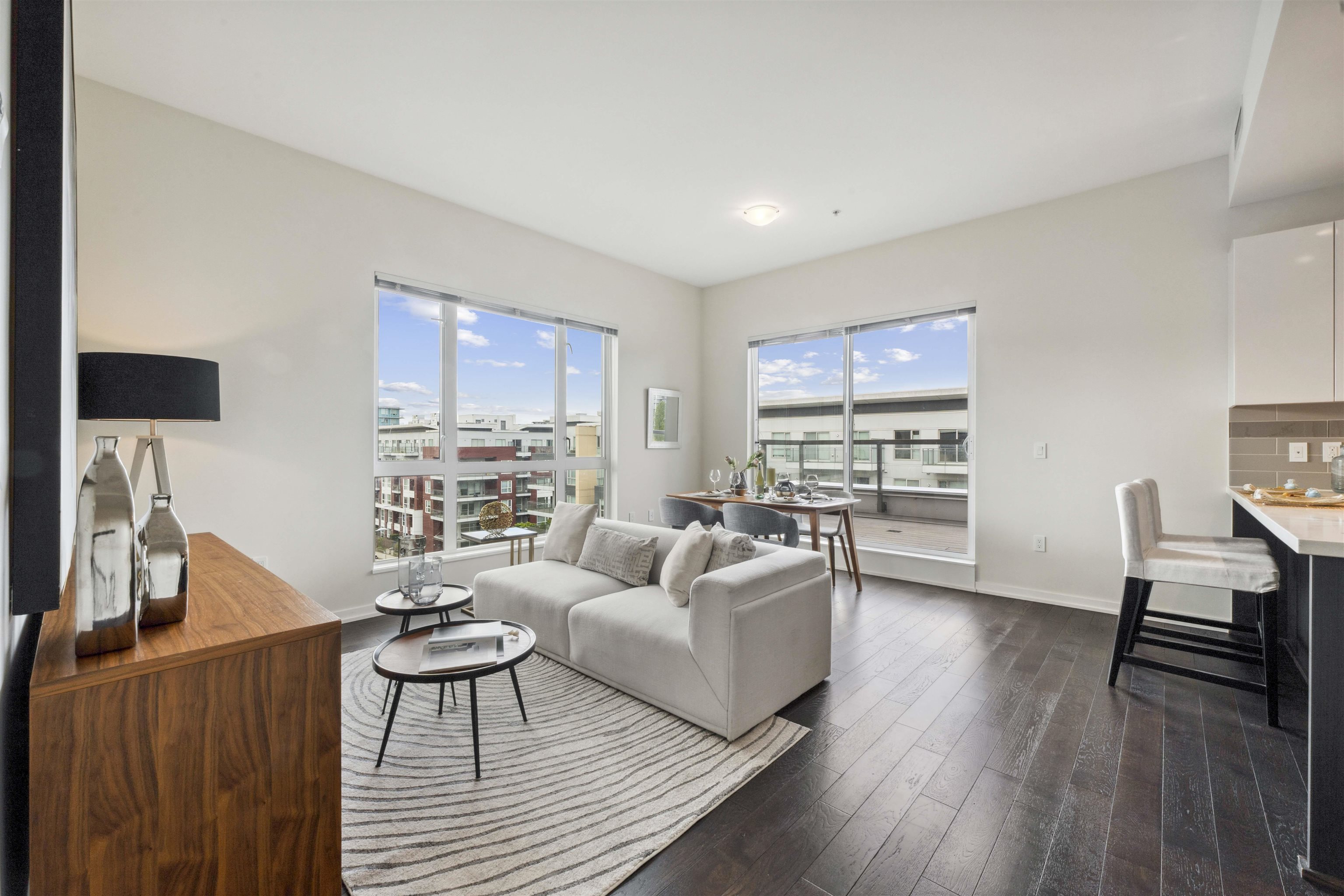 Brighouse Apartment/Condo for sale:  2 bedroom 915 sq.ft. (Listed 2024-05-15)