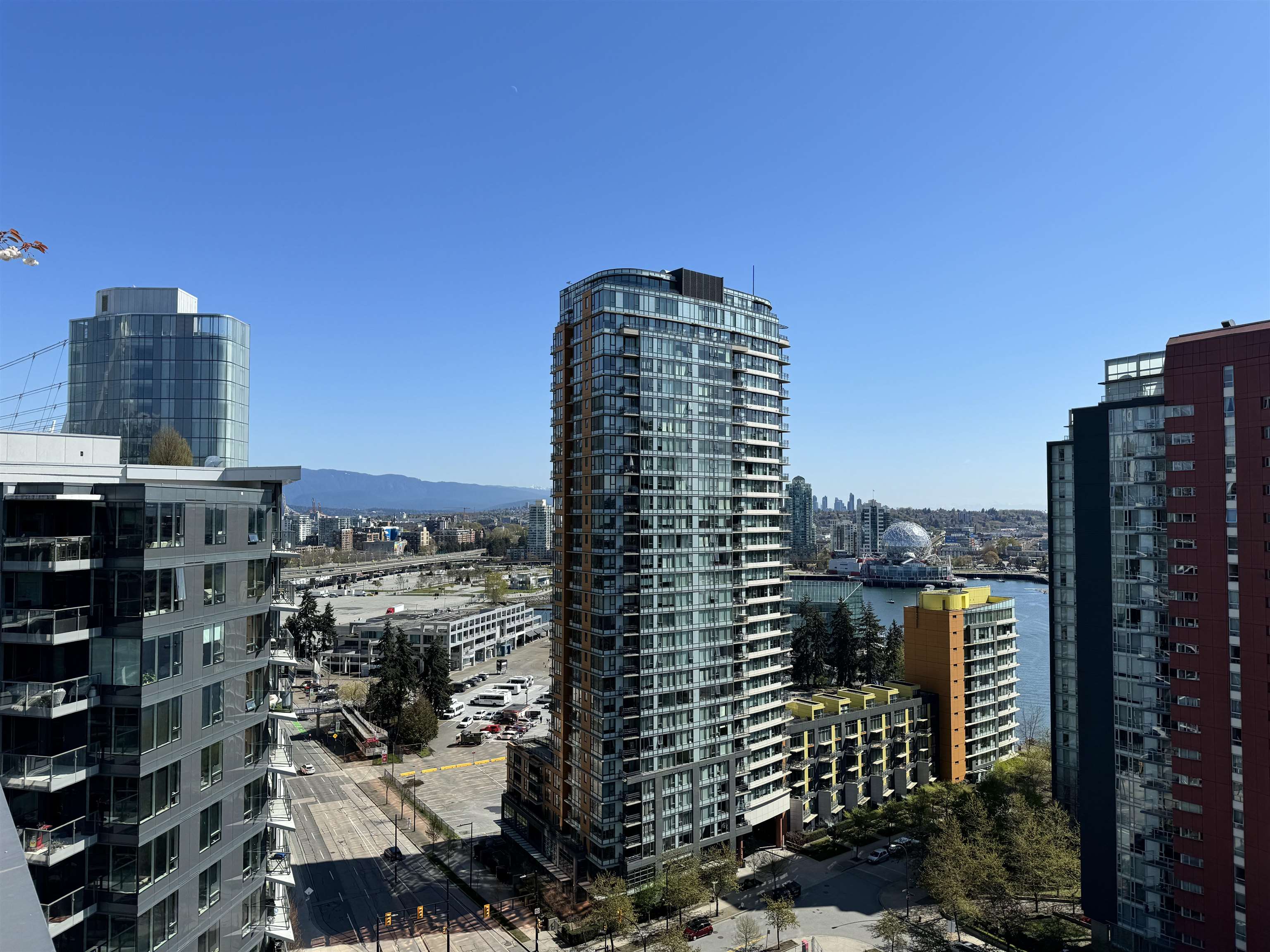 1755-38 SMITHE STREET, Vancouver, British Columbia, 1 Bedroom Bedrooms, ,1 BathroomBathrooms,Residential Attached,For Sale,R2878432