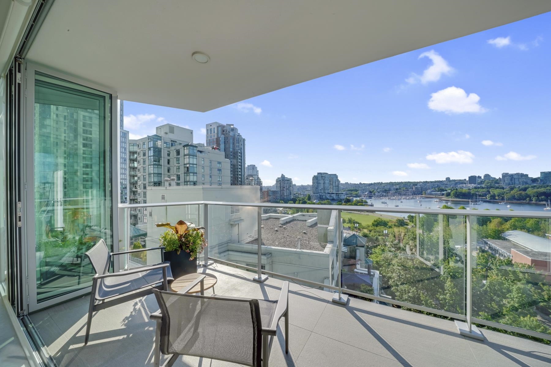 1000-499 PACIFIC STREET, Vancouver, British Columbia, 3 Bedrooms Bedrooms, ,5 BathroomsBathrooms,Residential Attached,For Sale,R2878531