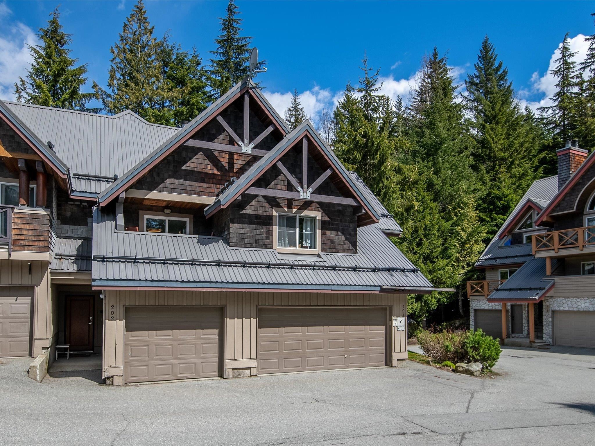 2222 CASTLE, Whistler, British Columbia V8E 0L7, 3 Bedrooms Bedrooms, ,2 BathroomsBathrooms,Residential Attached,For Sale,CASTLE,R2878543