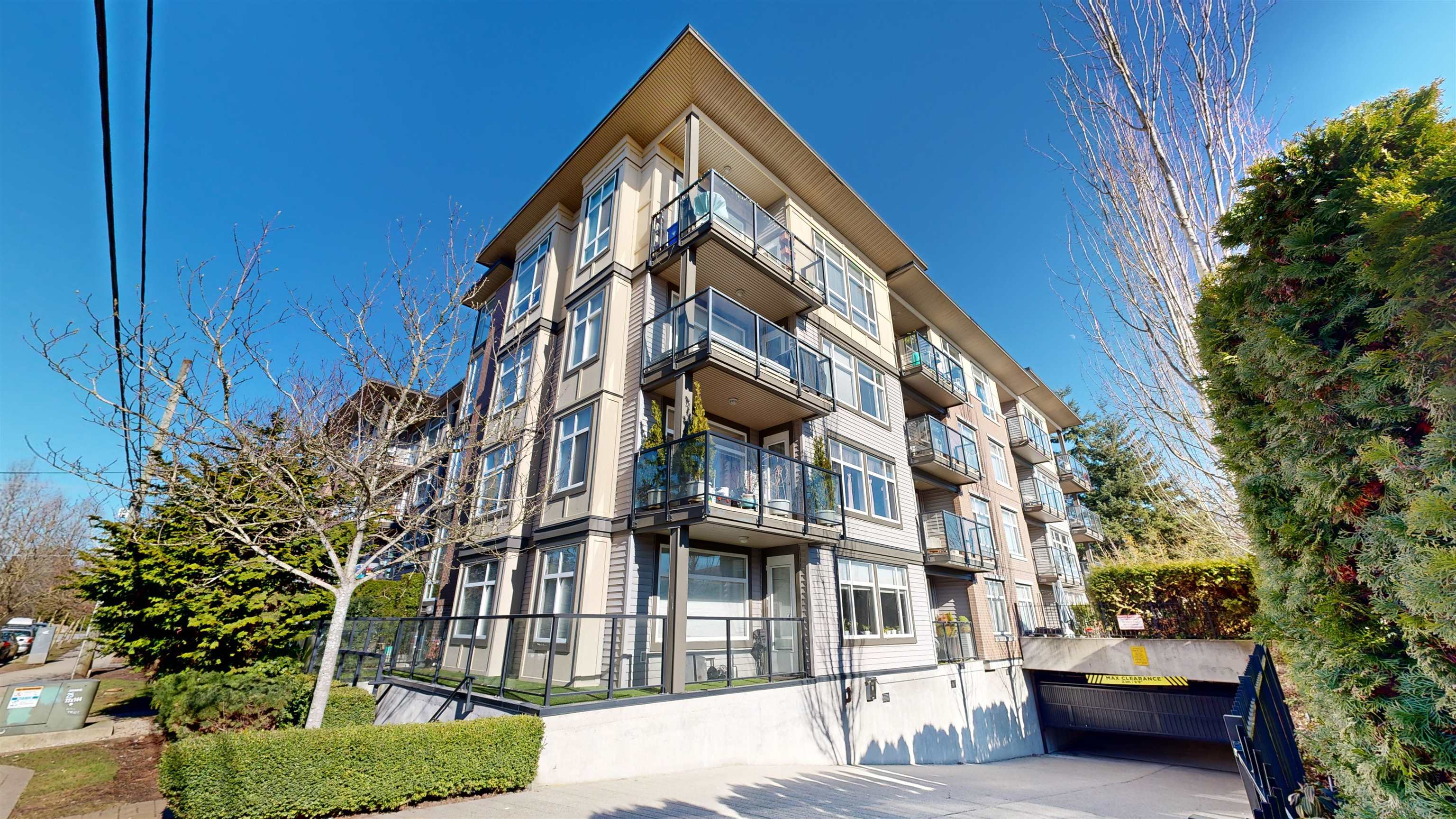 205-10788 139 STREET, Surrey, British Columbia, 2 Bedrooms Bedrooms, ,2 BathroomsBathrooms,Residential Attached,For Sale,R2878573