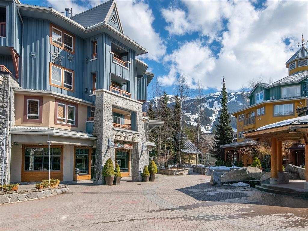 4314 MAIN, Whistler, British Columbia V8E 1A8, 2 Bedrooms Bedrooms, ,2 BathroomsBathrooms,Residential Attached,For Sale,MAIN,R2878724