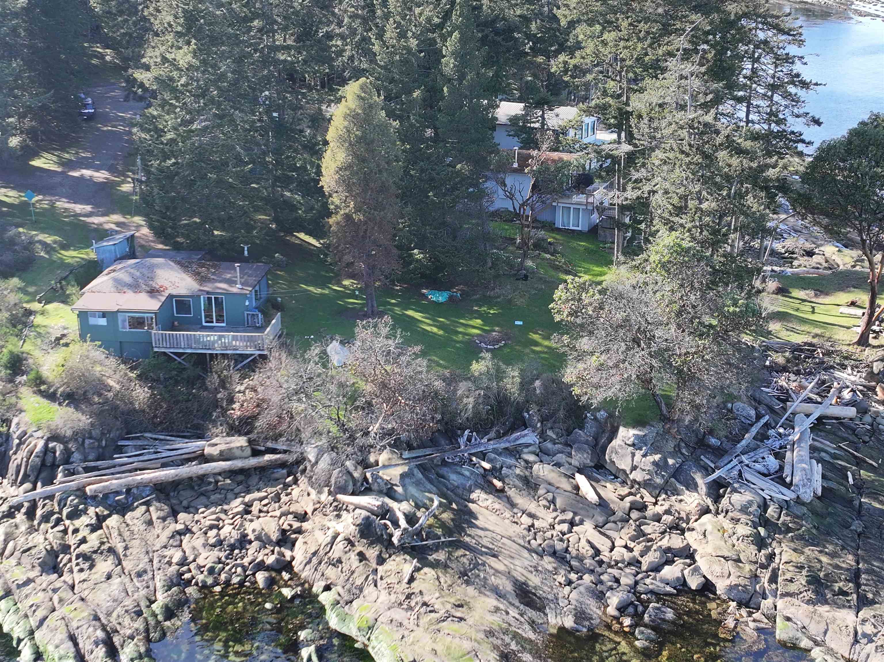 581 Bayview Drive, Mayne Island, Mayne Island, V0N 2J1 1