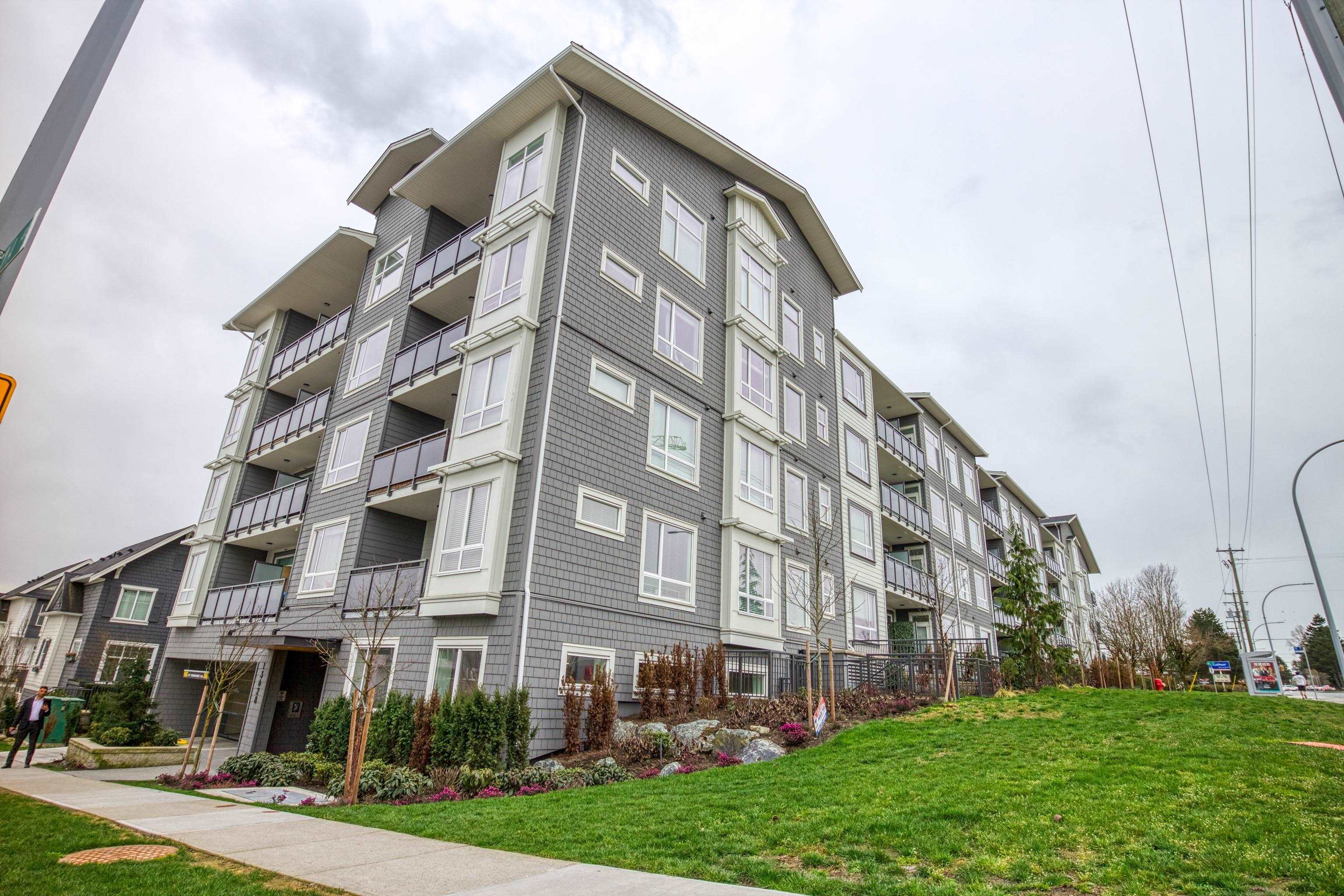 216-13628 81A AVENUE, Surrey, British Columbia, 1 Bedroom Bedrooms, ,1 BathroomBathrooms,Residential Attached,For Sale,R2879046