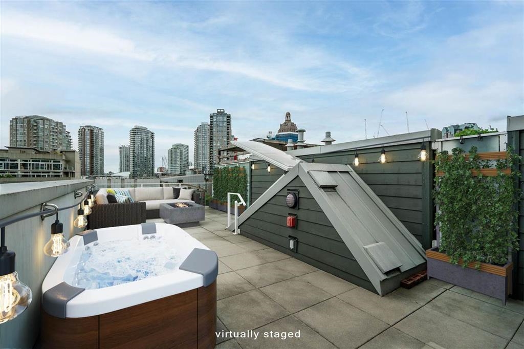 PH609-53 WHASTINGS STREET, Vancouver, British Columbia, 2 Bedrooms Bedrooms, ,2 BathroomsBathrooms,Residential Attached,For Sale,R2879048