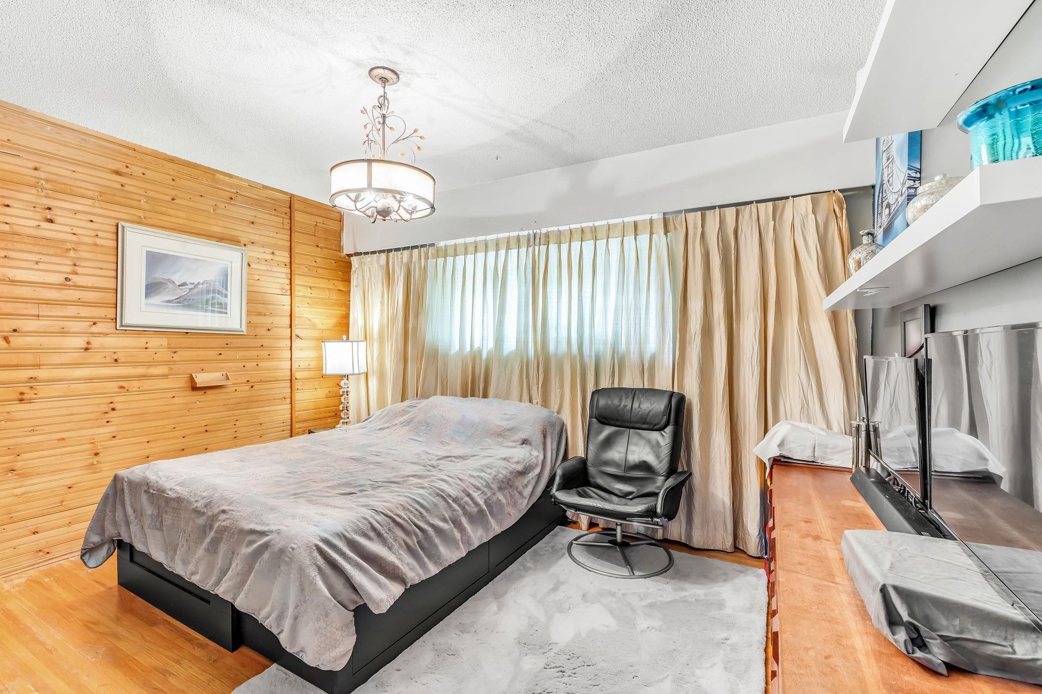 13909 114 AVENUE, Surrey, British Columbia, 4 Bedrooms Bedrooms, ,1 BathroomBathrooms,Residential Detached,For Sale,R2879087