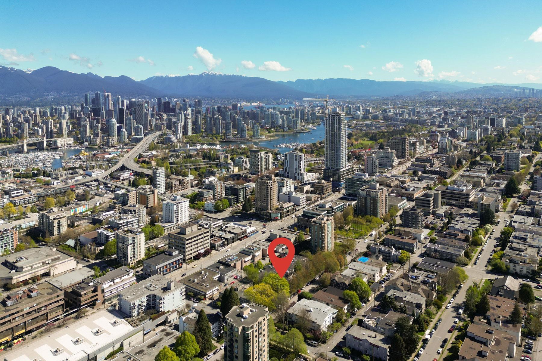 304-1675 W10TH AVENUE, Vancouver, British Columbia, 2 Bedrooms Bedrooms, ,2 BathroomsBathrooms,Residential Attached,For Sale,R2879095