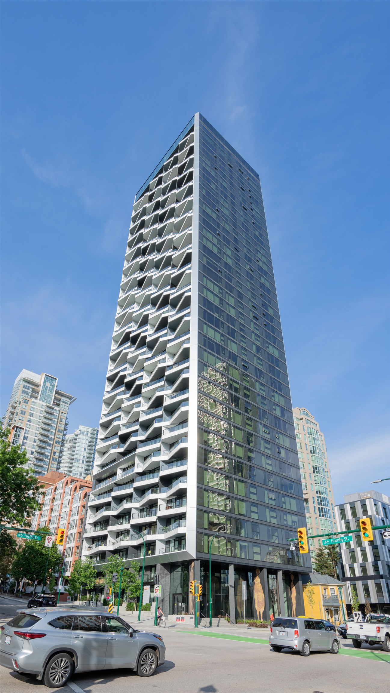 501-889 PACIFIC STREET, Vancouver, British Columbia, 1 Bedroom Bedrooms, ,1 BathroomBathrooms,Residential Attached,For Sale,R2879099