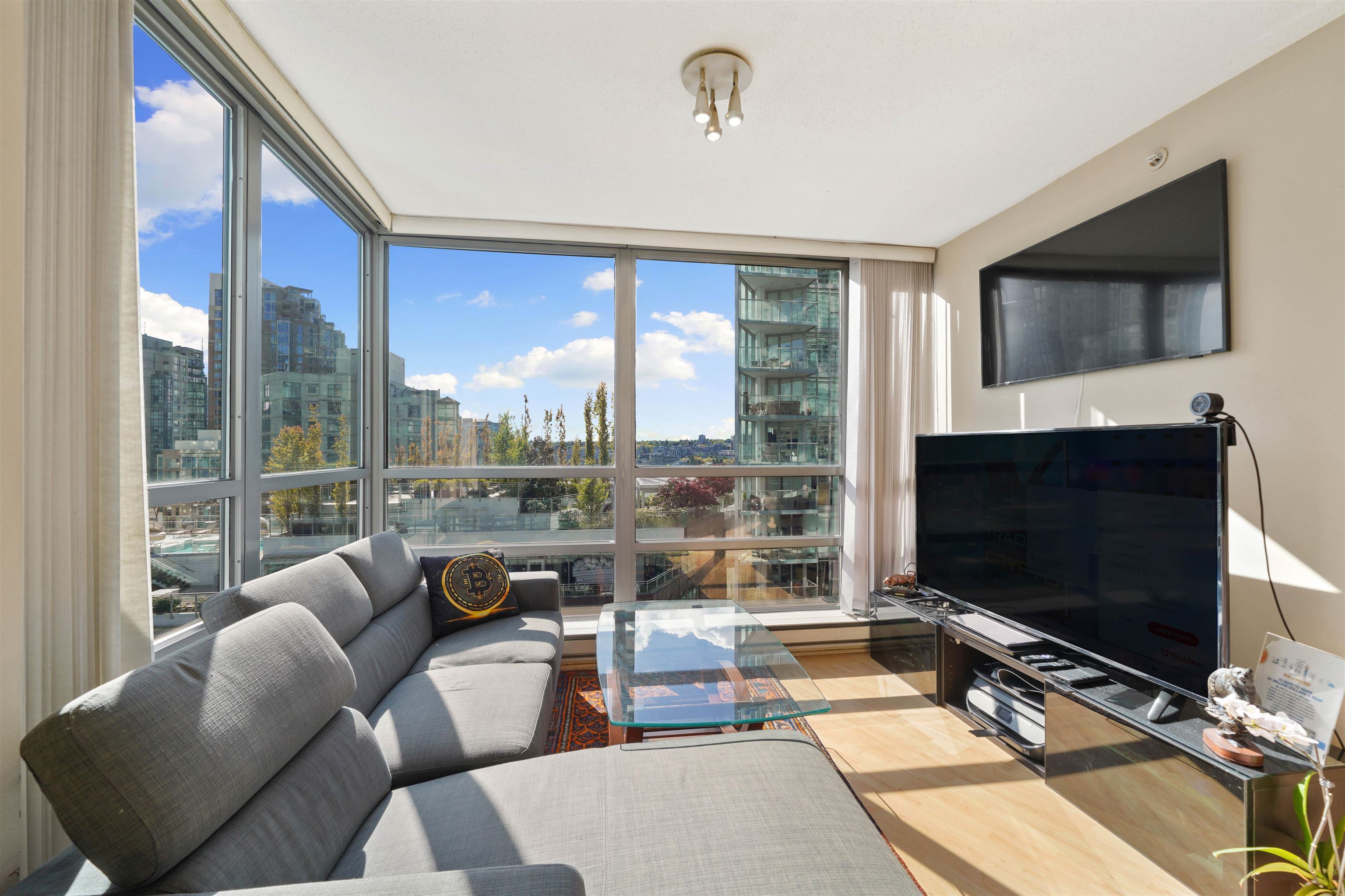 1209-501 PACIFIC STREET, Vancouver, British Columbia, 1 Bedroom Bedrooms, ,1 BathroomBathrooms,Residential Attached,For Sale,R2879120