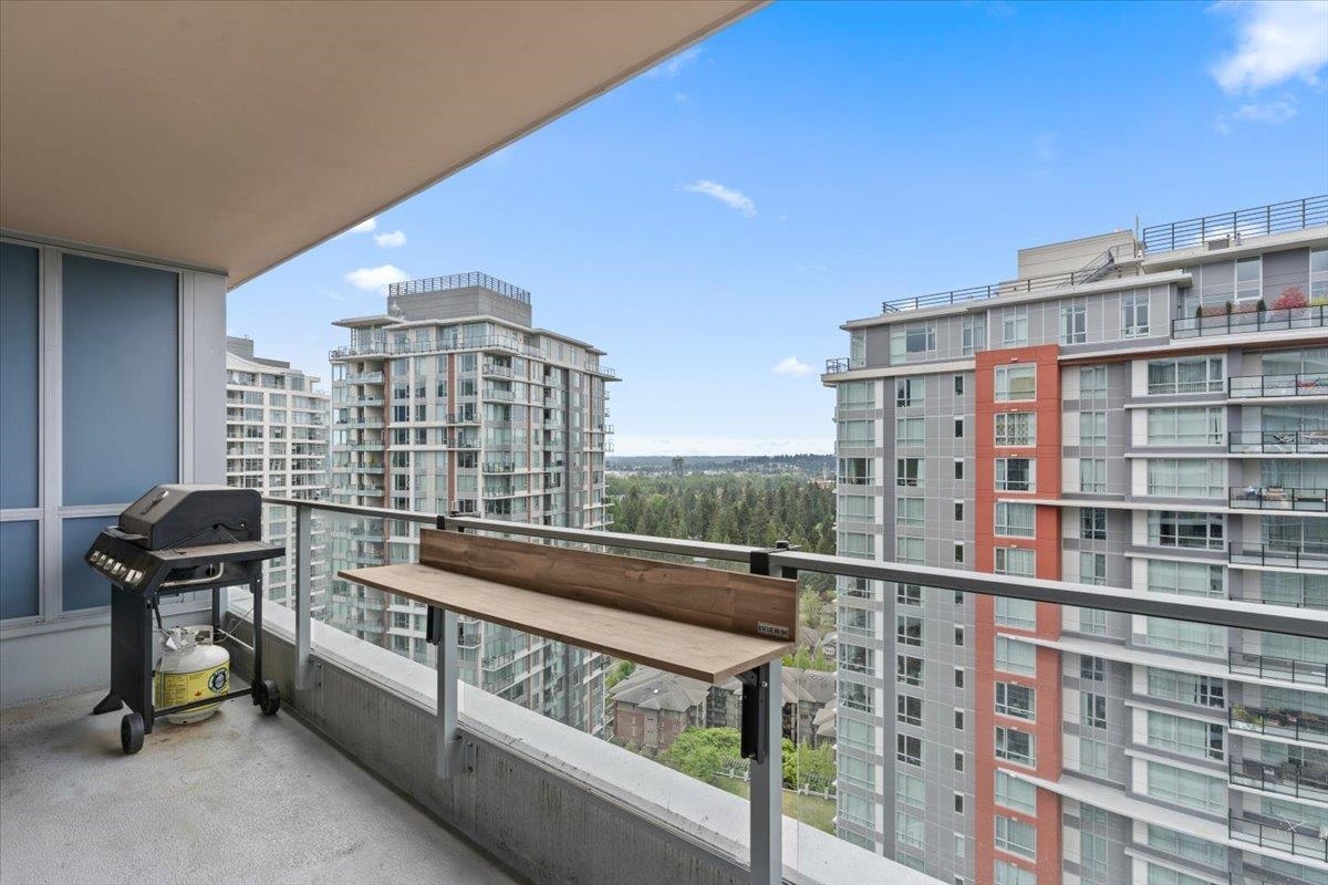 2606-3093 WINDSOR GATE, Coquitlam, British Columbia, 2 Bedrooms Bedrooms, ,2 BathroomsBathrooms,Residential Attached,For Sale,R2879272