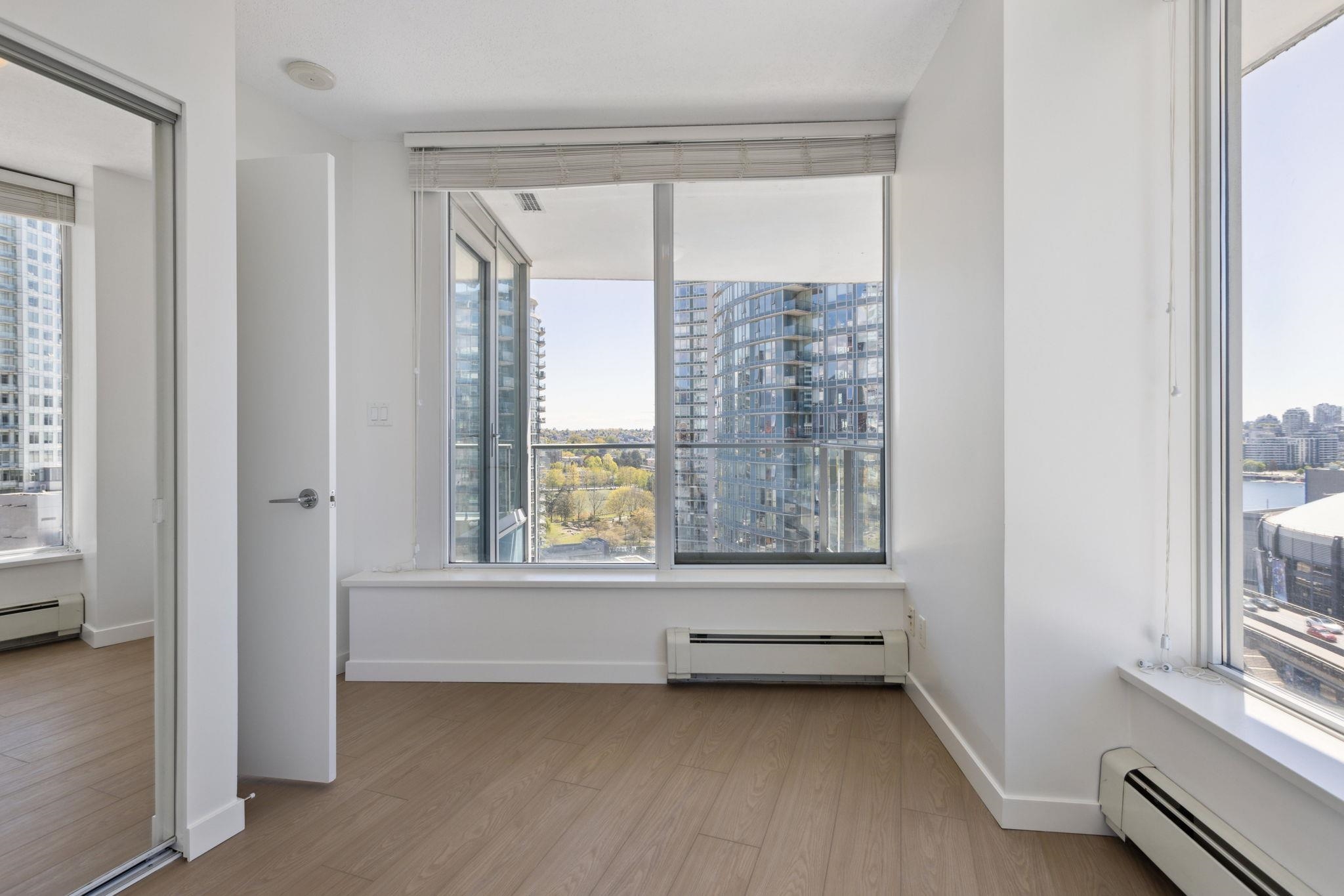 1807-188 KEEFER PLACE, Vancouver, British Columbia, 2 Bedrooms Bedrooms, ,2 BathroomsBathrooms,Residential Attached,For Sale,R2879488