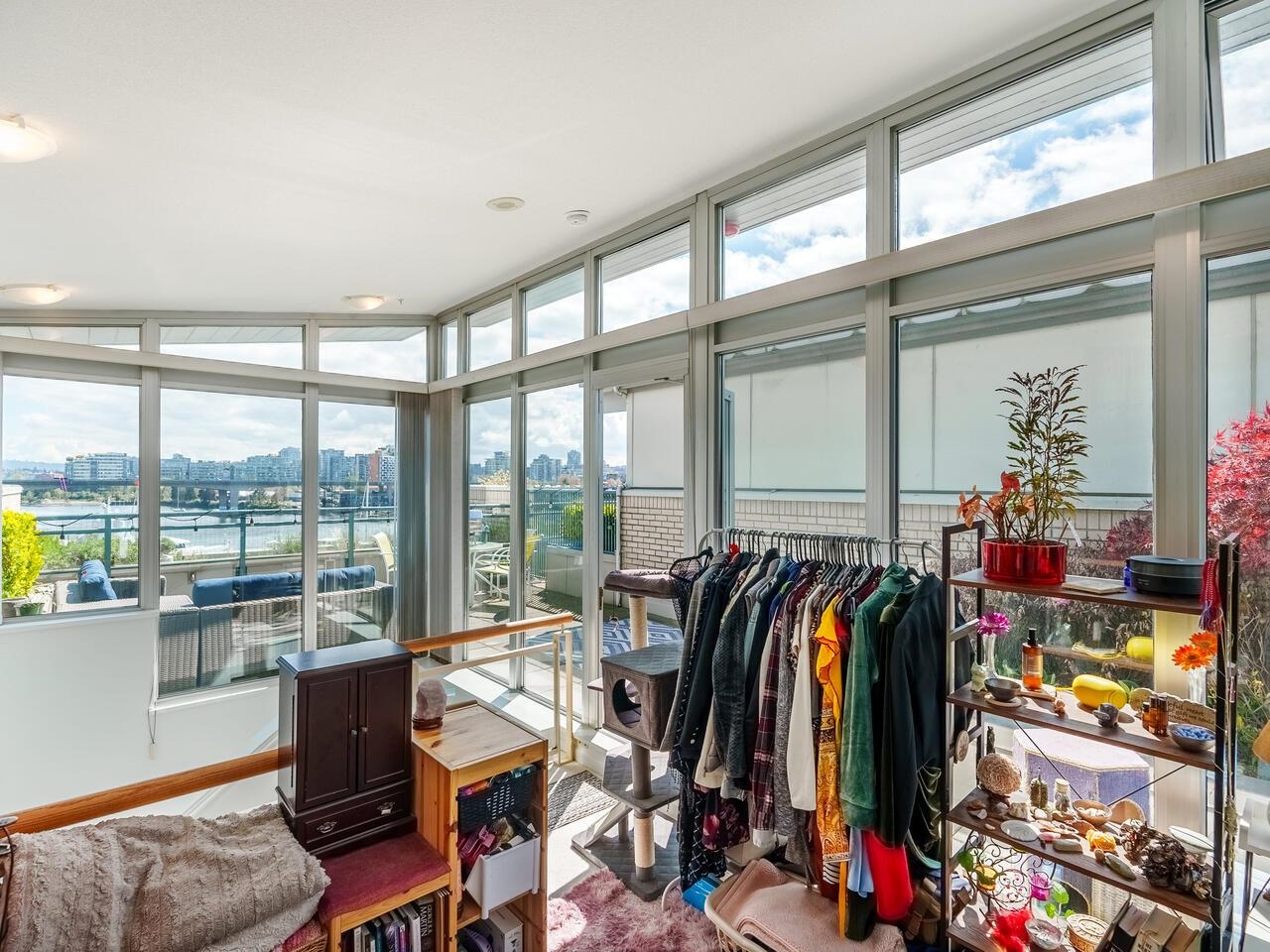 321-1228 MARINASIDE CRESCENT, Vancouver, British Columbia, 3 Bedrooms Bedrooms, ,3 BathroomsBathrooms,Residential Attached,For Sale,R2879908