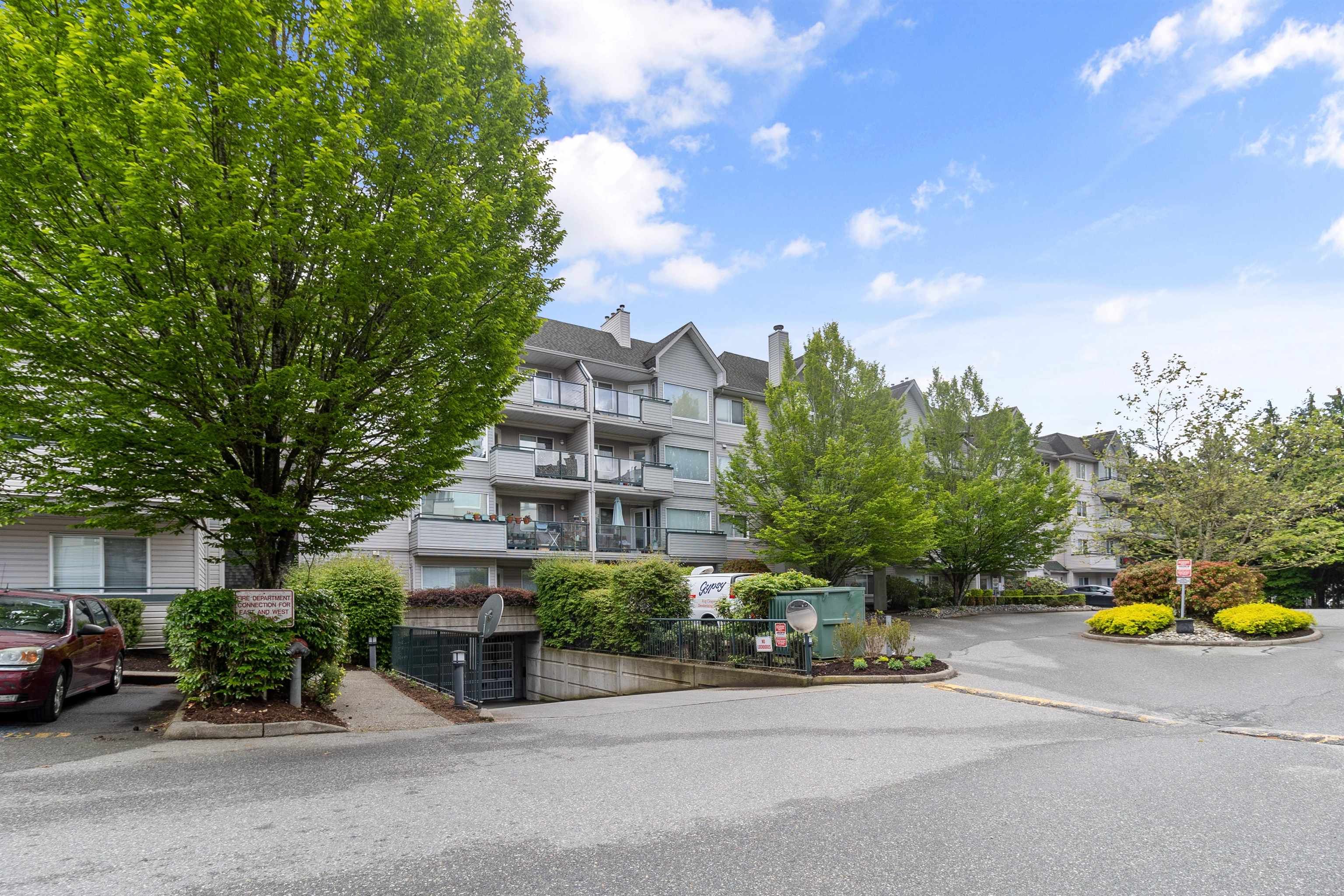 113-33718 KING ROAD, Abbotsford, British Columbia Apartment/Condo, 2 Bedrooms, 2 Bathrooms, Residential Attached,For Sale, MLS-R2880289