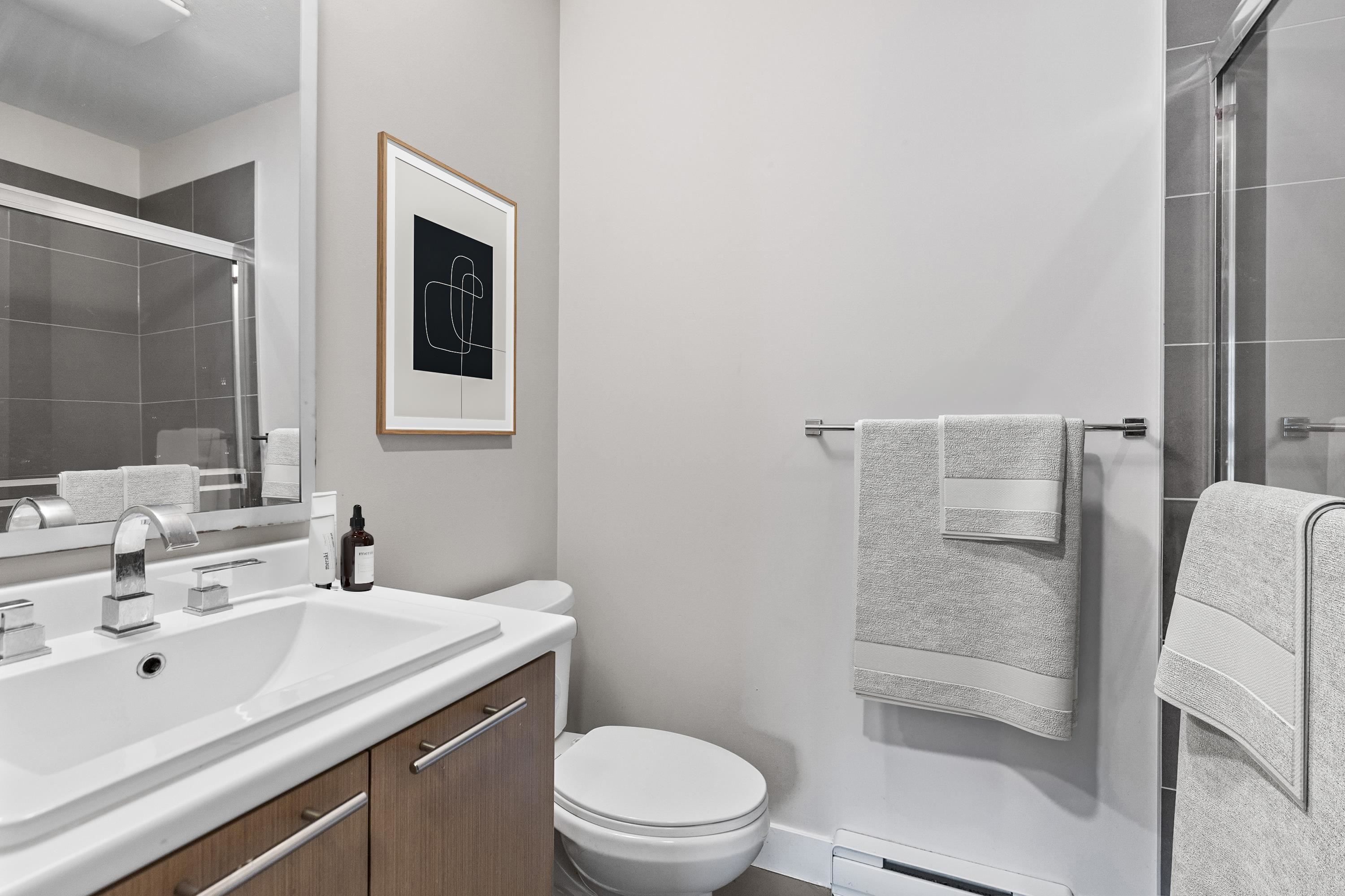 Photo digitally staged by Bella. A gorgeous ensuite (digitally staged).