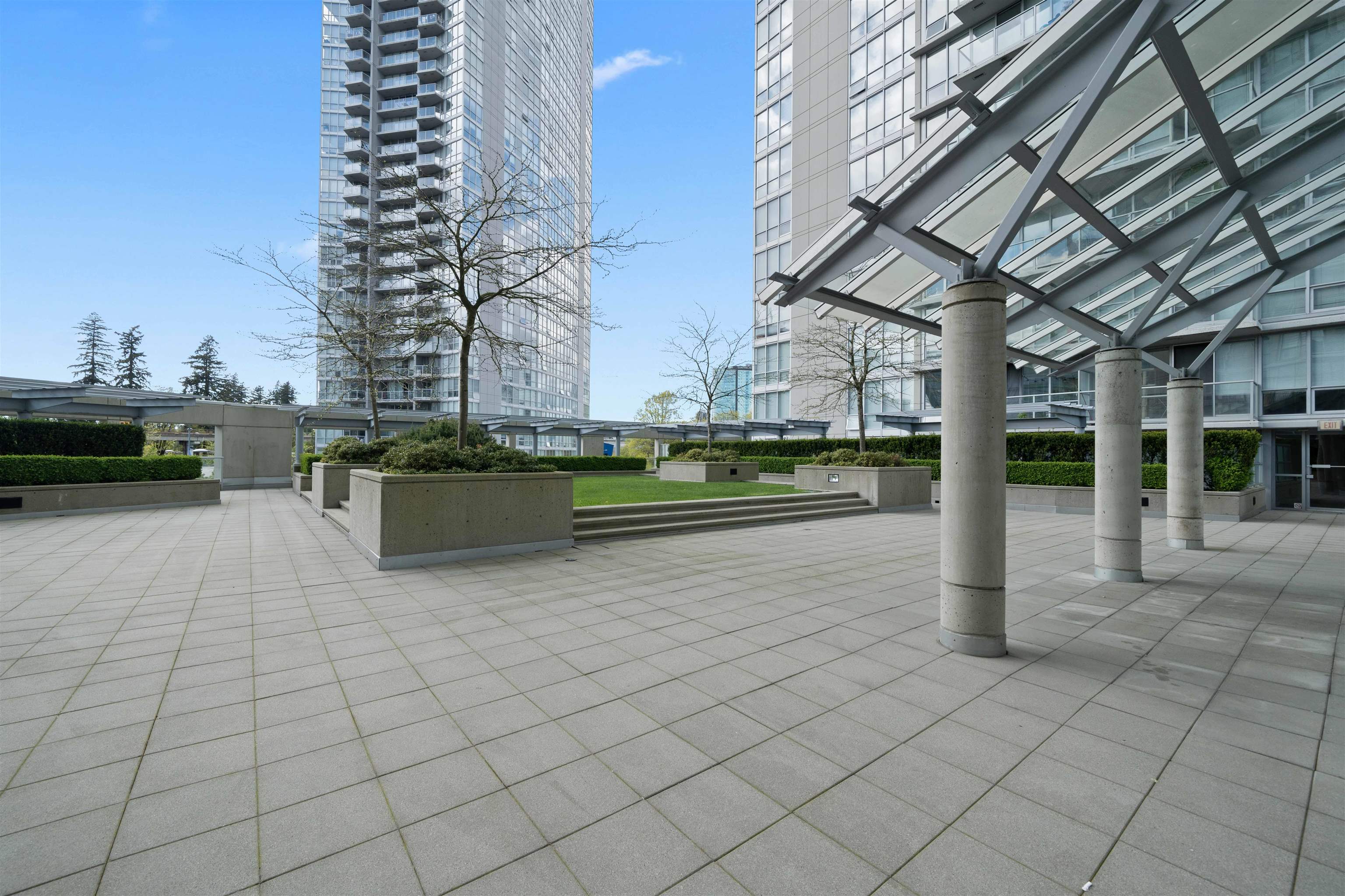 1805-13688 100 AVENUE, Surrey, British Columbia, 1 Bedroom Bedrooms, ,1 BathroomBathrooms,Residential Attached,For Sale,R2880517