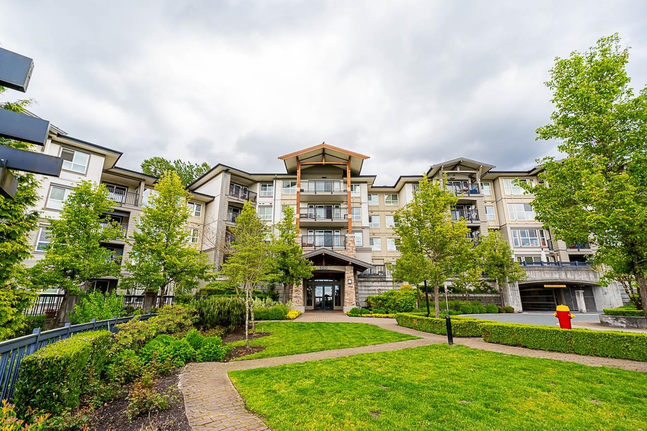 417-3050 DAYANEE SPRINGS BOULEVARD, Coquitlam, British Columbia V3E 0A2, 2 Bedrooms Bedrooms, ,2 BathroomsBathrooms,Residential Attached,For Sale,R2880526