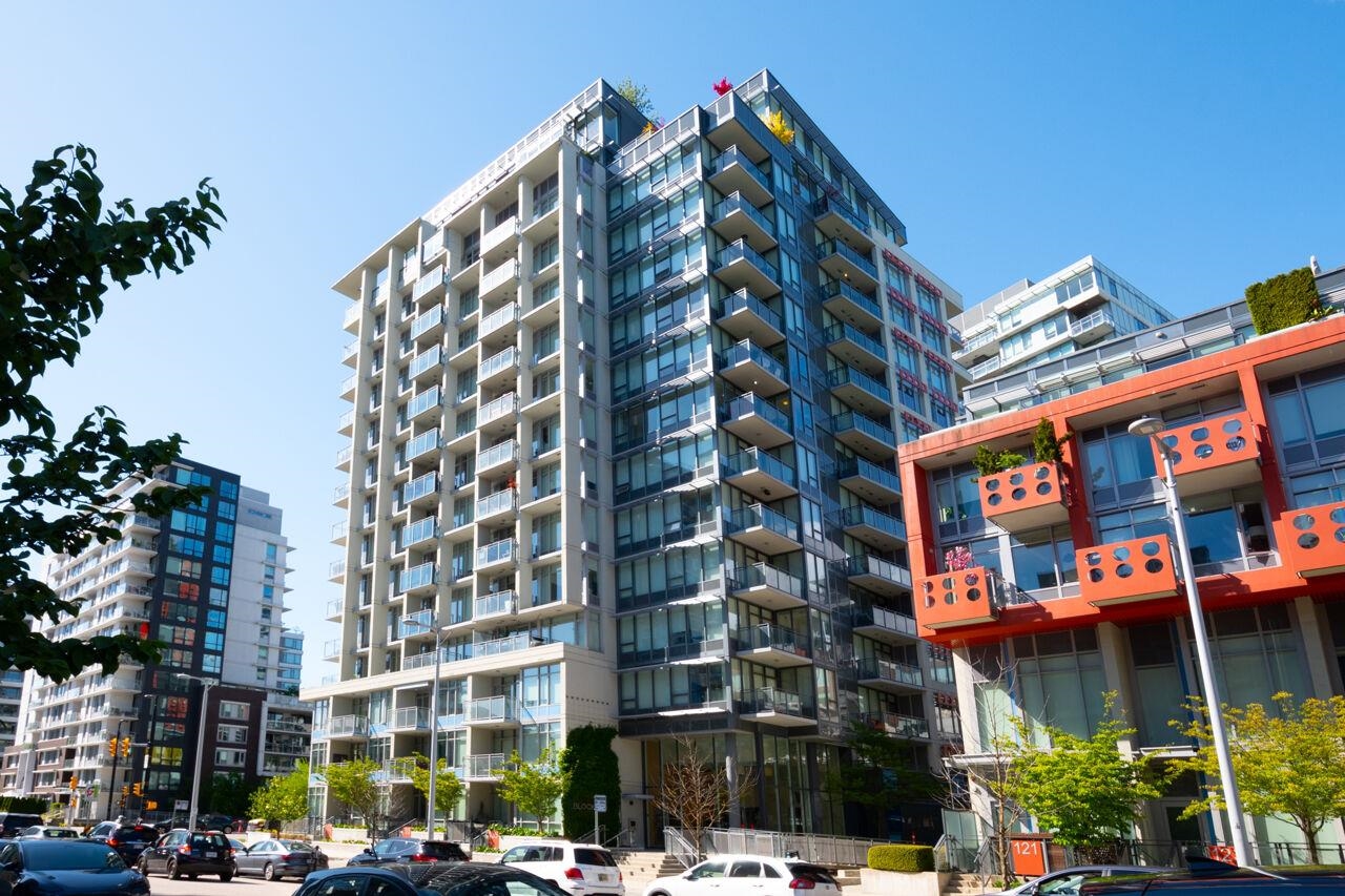 905-111 E1ST AVENUE, Vancouver, British Columbia Apartment/Condo, 1 Bedroom, 1 Bathroom, Residential Attached,For Sale, MLS-R2880533