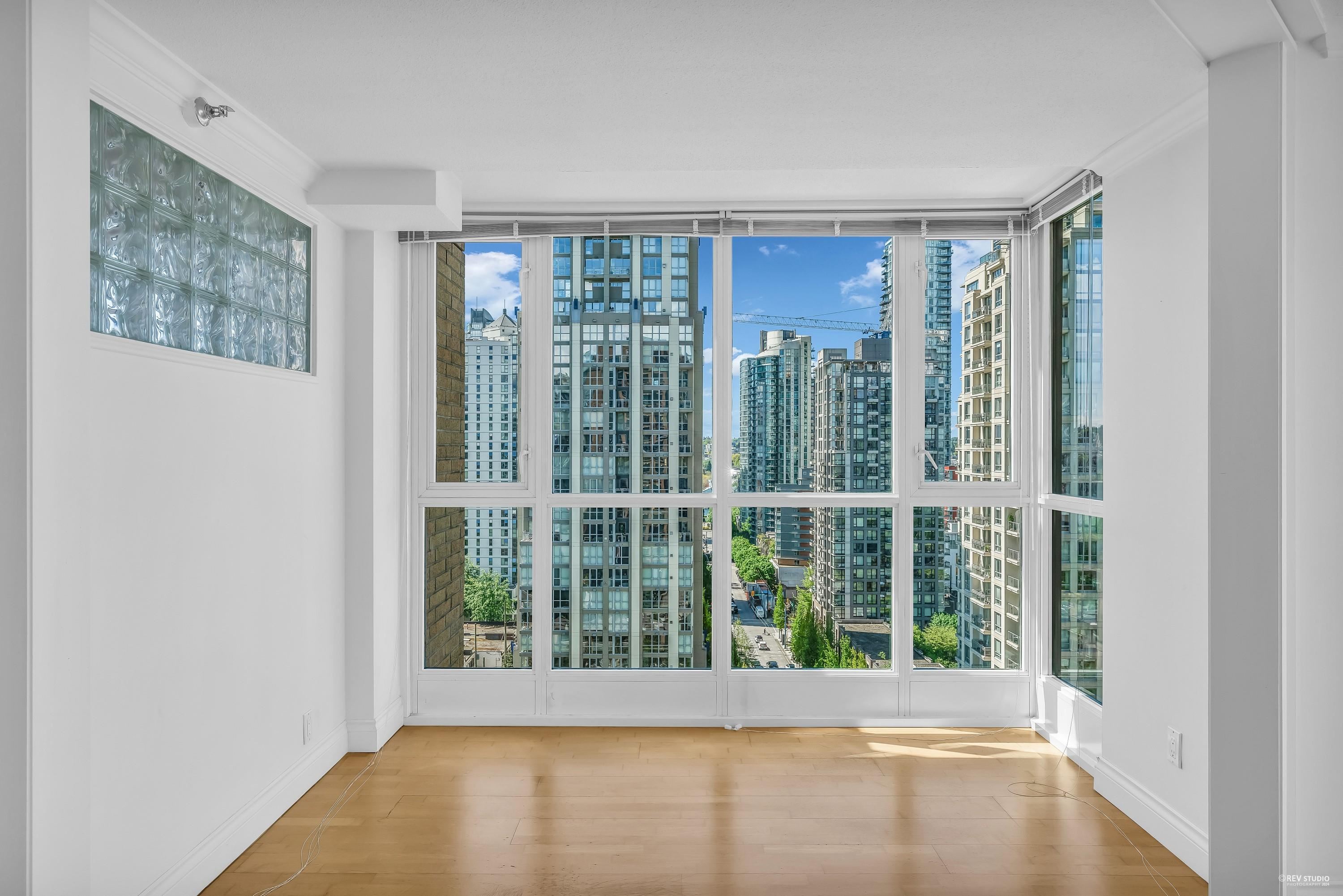 1709-1188 RICHARDS STREET, Vancouver, British Columbia, 2 Bedrooms Bedrooms, ,2 BathroomsBathrooms,Residential Attached,For Sale,R2880601