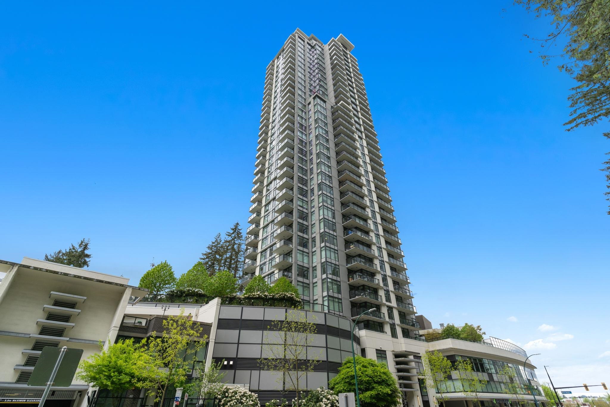 1002-3080 LINCOLN AVENUE, Coquitlam, British Columbia Apartment/Condo, 2 Bedrooms, 2 Bathrooms, Residential Attached,For Sale, MLS-R2880604