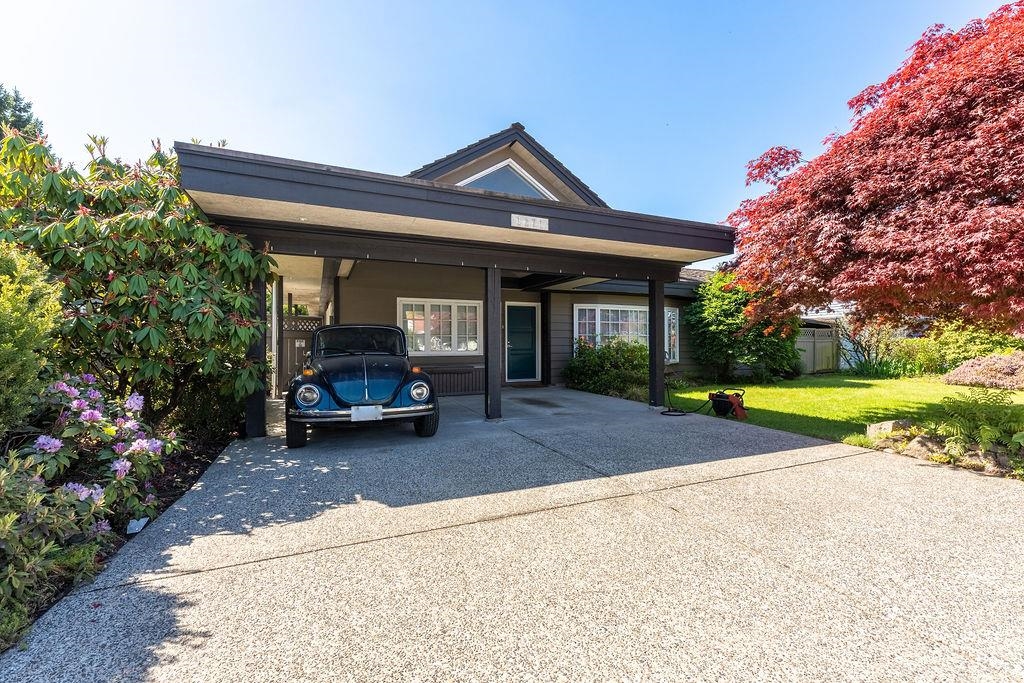 Listing image of 1271 PINEWOOD CRESCENT