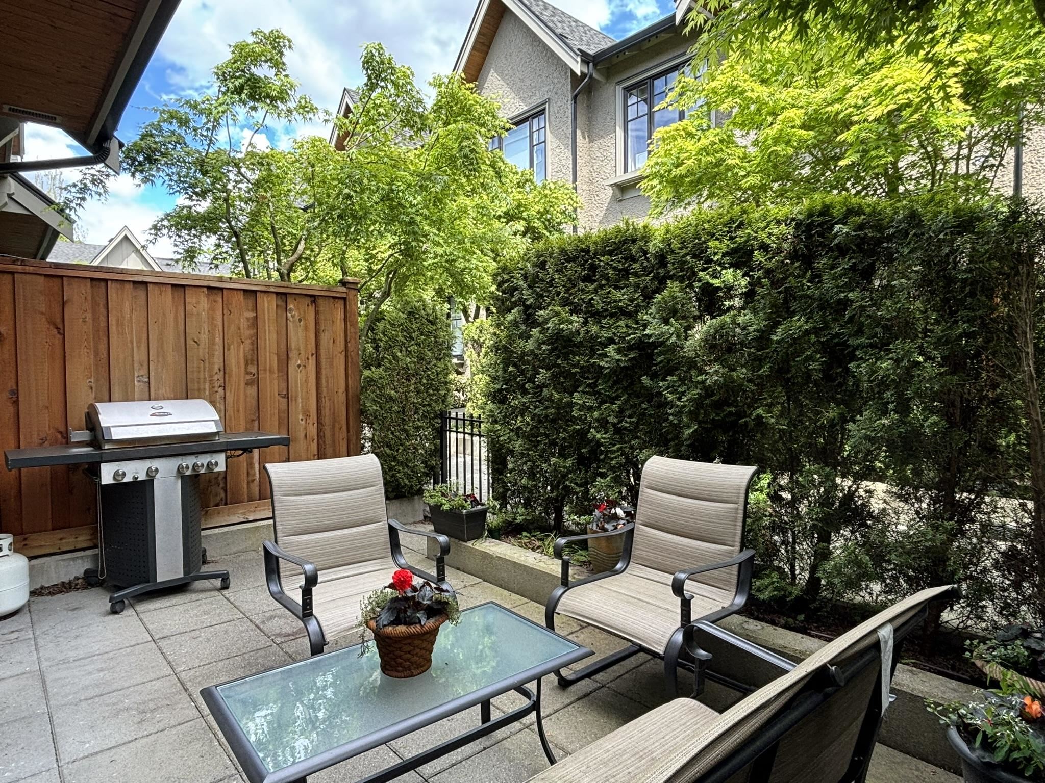 5336 OAK STREET, Vancouver, British Columbia V6M 2V4, 3 Bedrooms Bedrooms, ,3 BathroomsBathrooms,Residential Attached,For Sale,R2880729