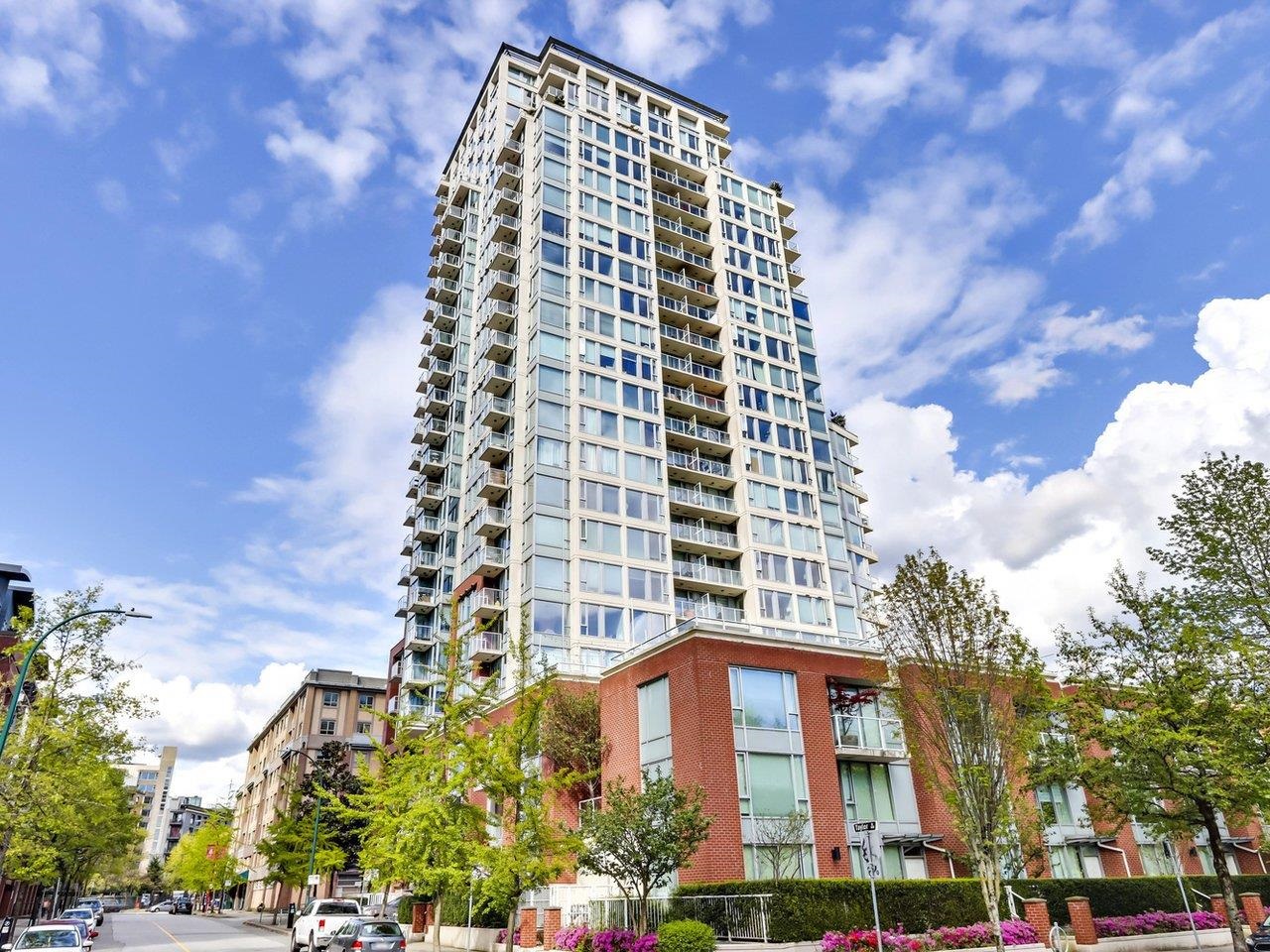 550 TAYLOR, Vancouver, British Columbia V6B 1R1, 1 Bedroom Bedrooms, ,1 BathroomBathrooms,Residential Attached,For Sale,TAYLOR,R2880768