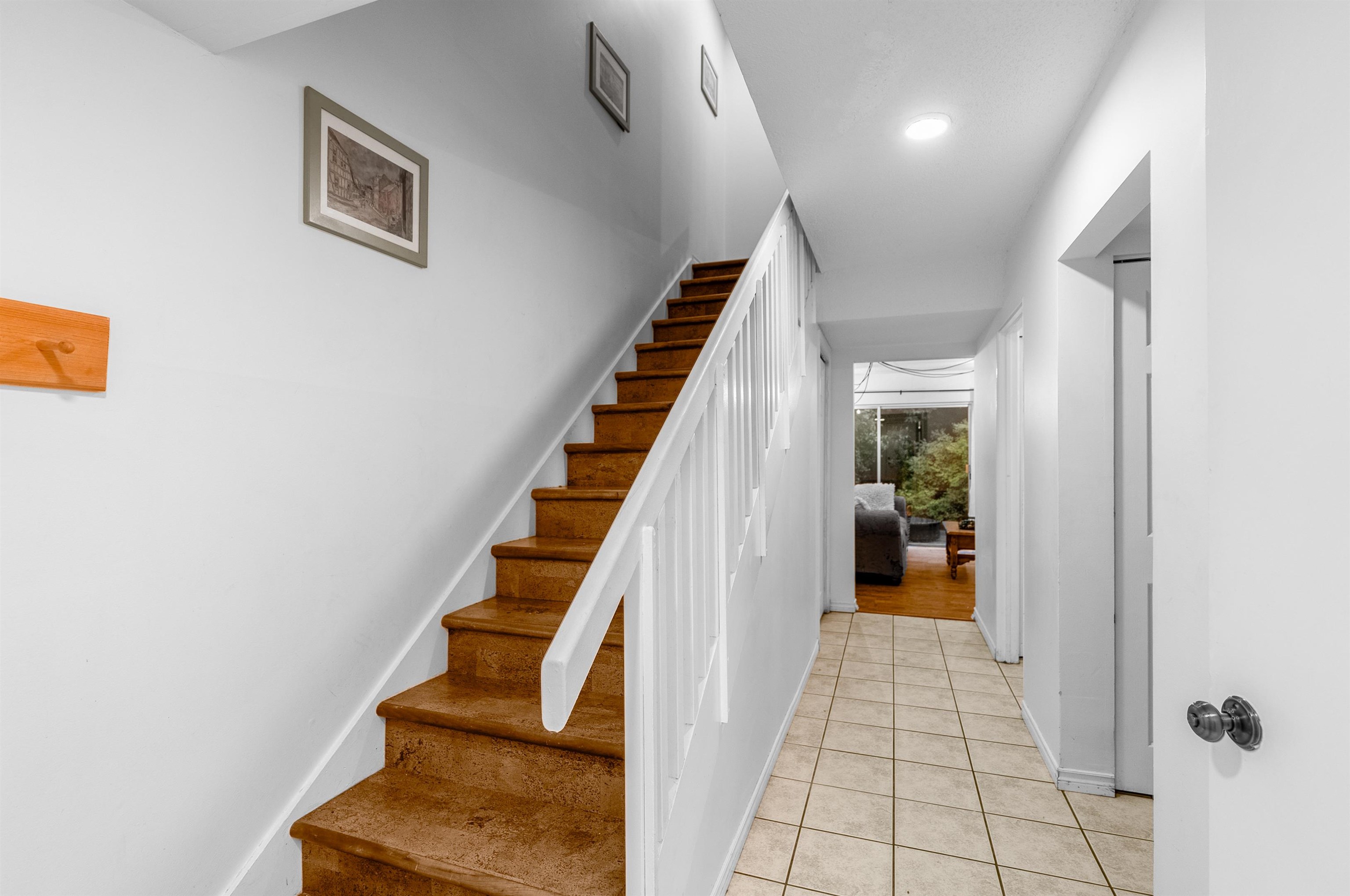 Listing image of 941 WESTVIEW CRESCENT
