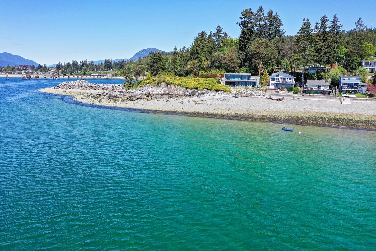 Sechelt District House/Single Family for sale:  2 bedroom 1,316 sq.ft. (Listed 3600-05-20)