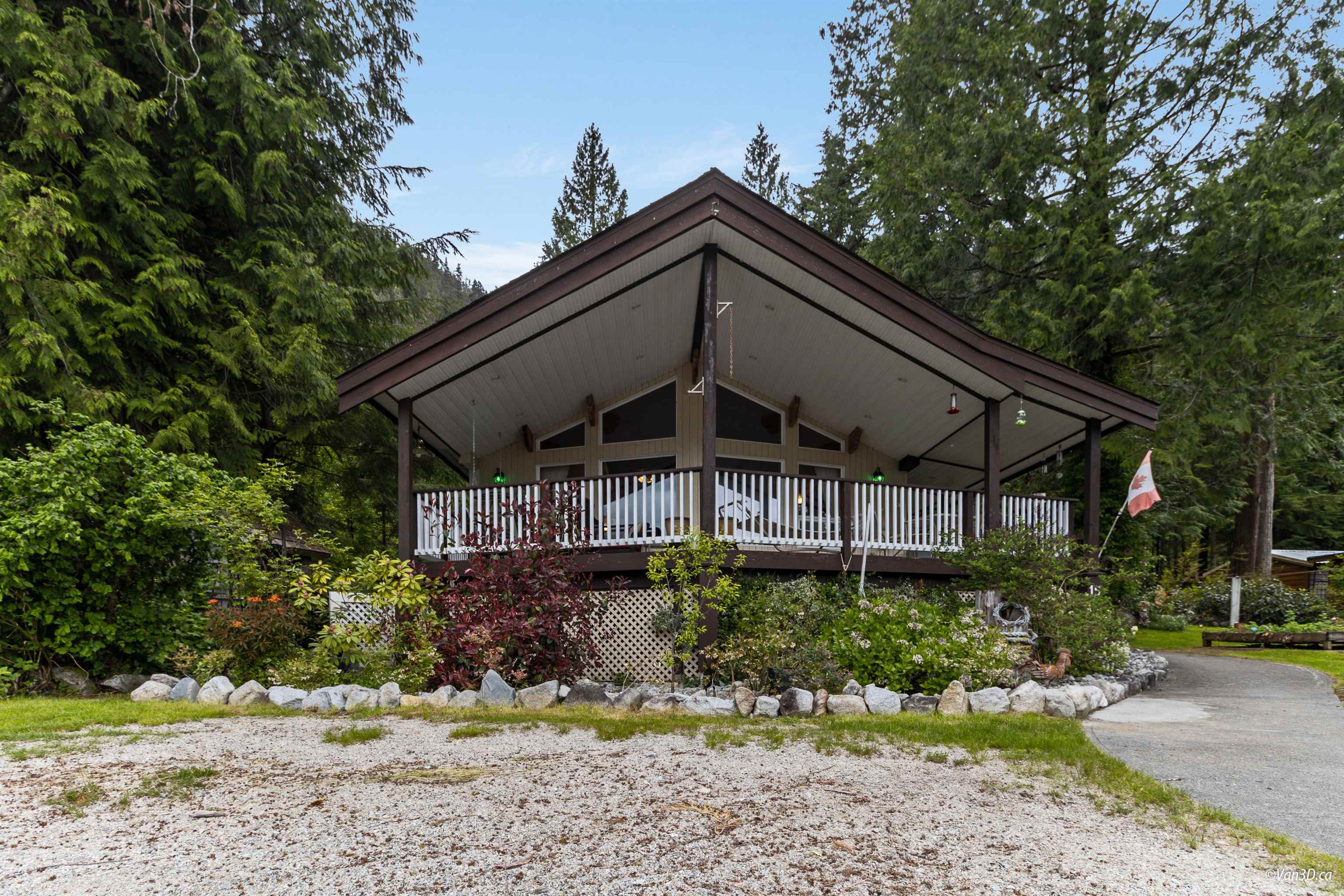 Lot 15 Rainbow Falls, Pitt Meadows, North Meadows PI, V3Y 1Z1 2